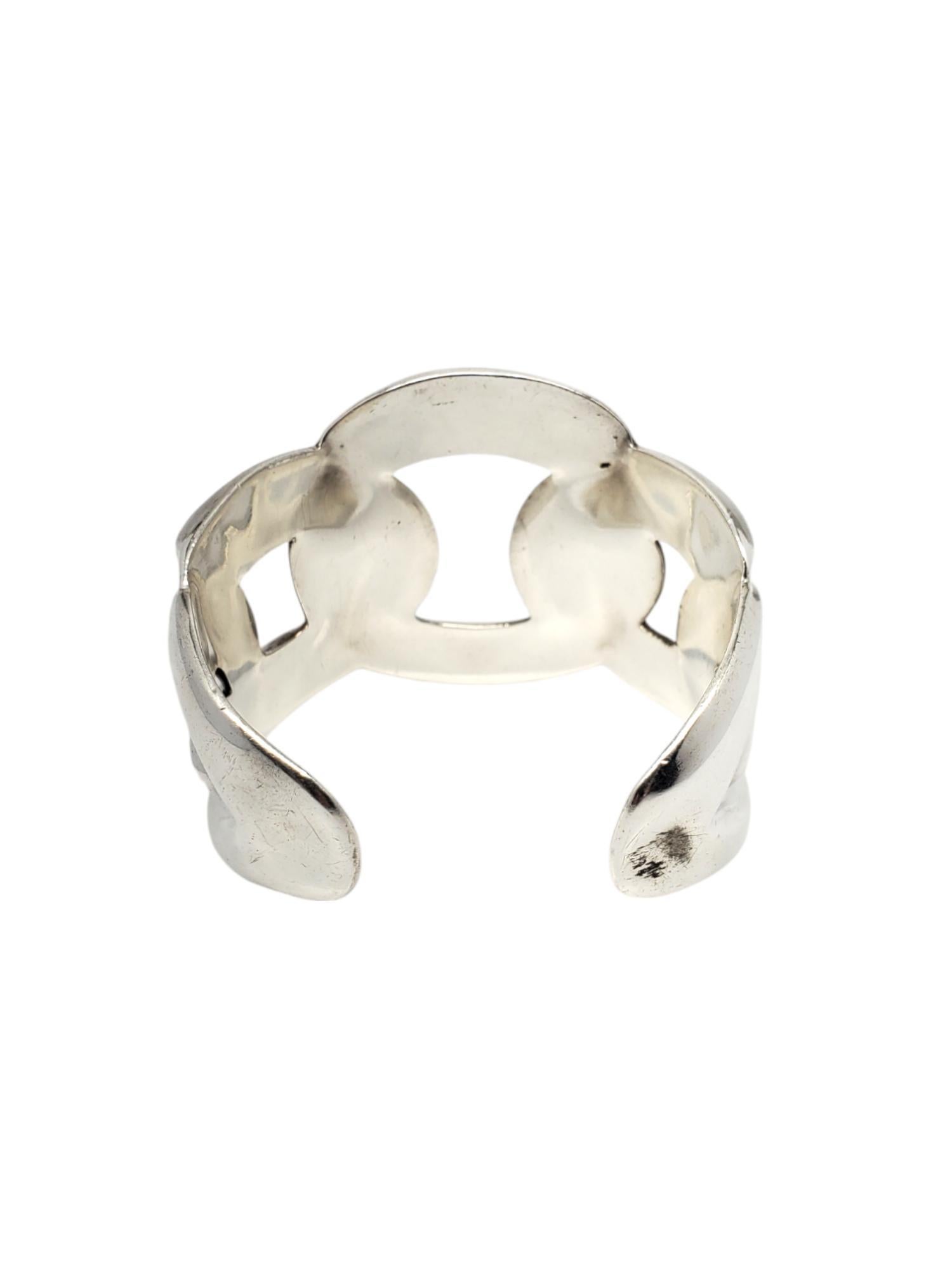 Taxco Mexico Sterling Silver Oversized Interlocking Cuff Bracelet #20572 In Good Condition For Sale In Washington Depot, CT