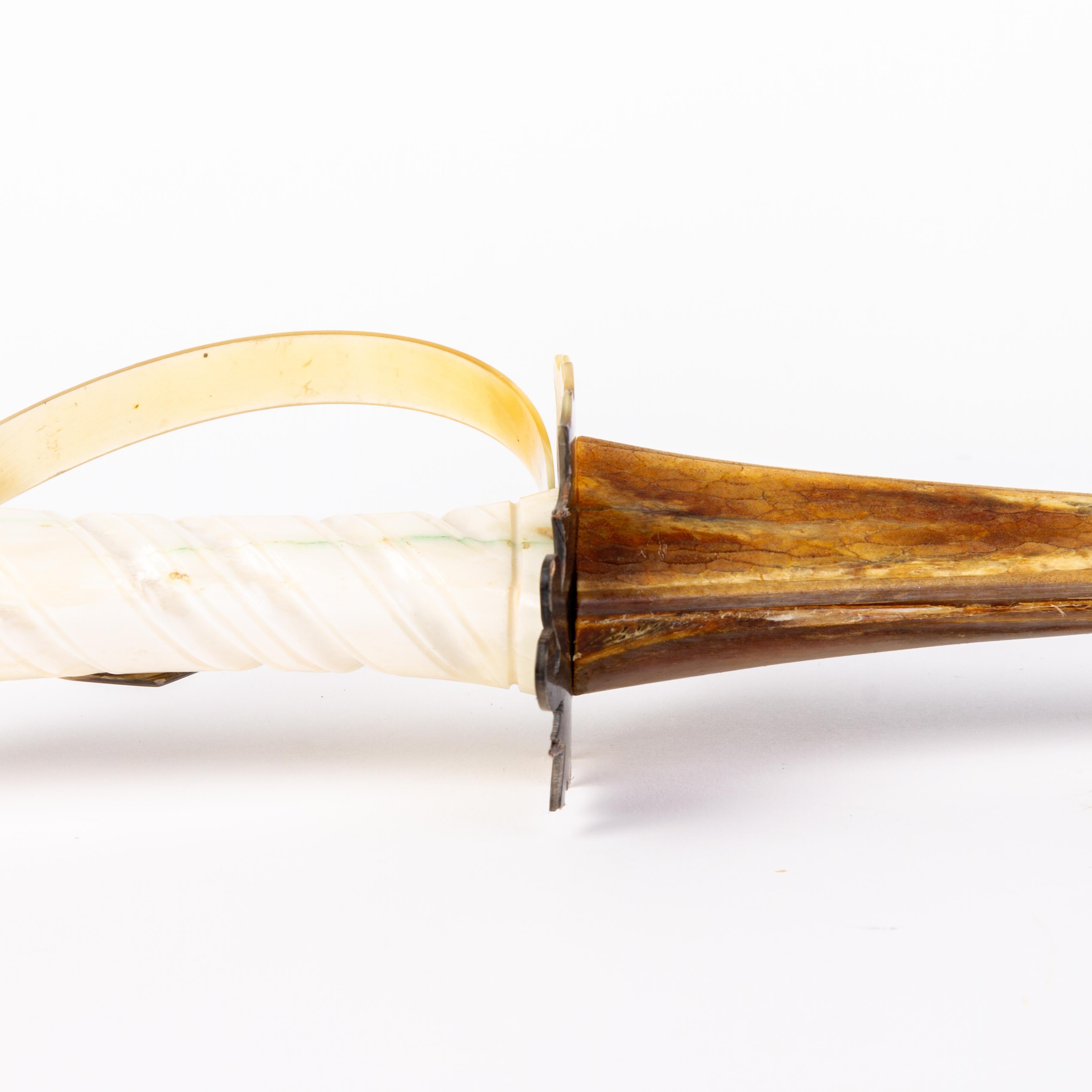 In gutem Zustand
Aus einer privaten Sammlung
Kostenloser internationaler Versand
Schwertfisch Billing & Horn Novelty Schwert 19. Jahrhundert 