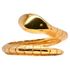 Taylor Swift, bague serpent en or 18 carats