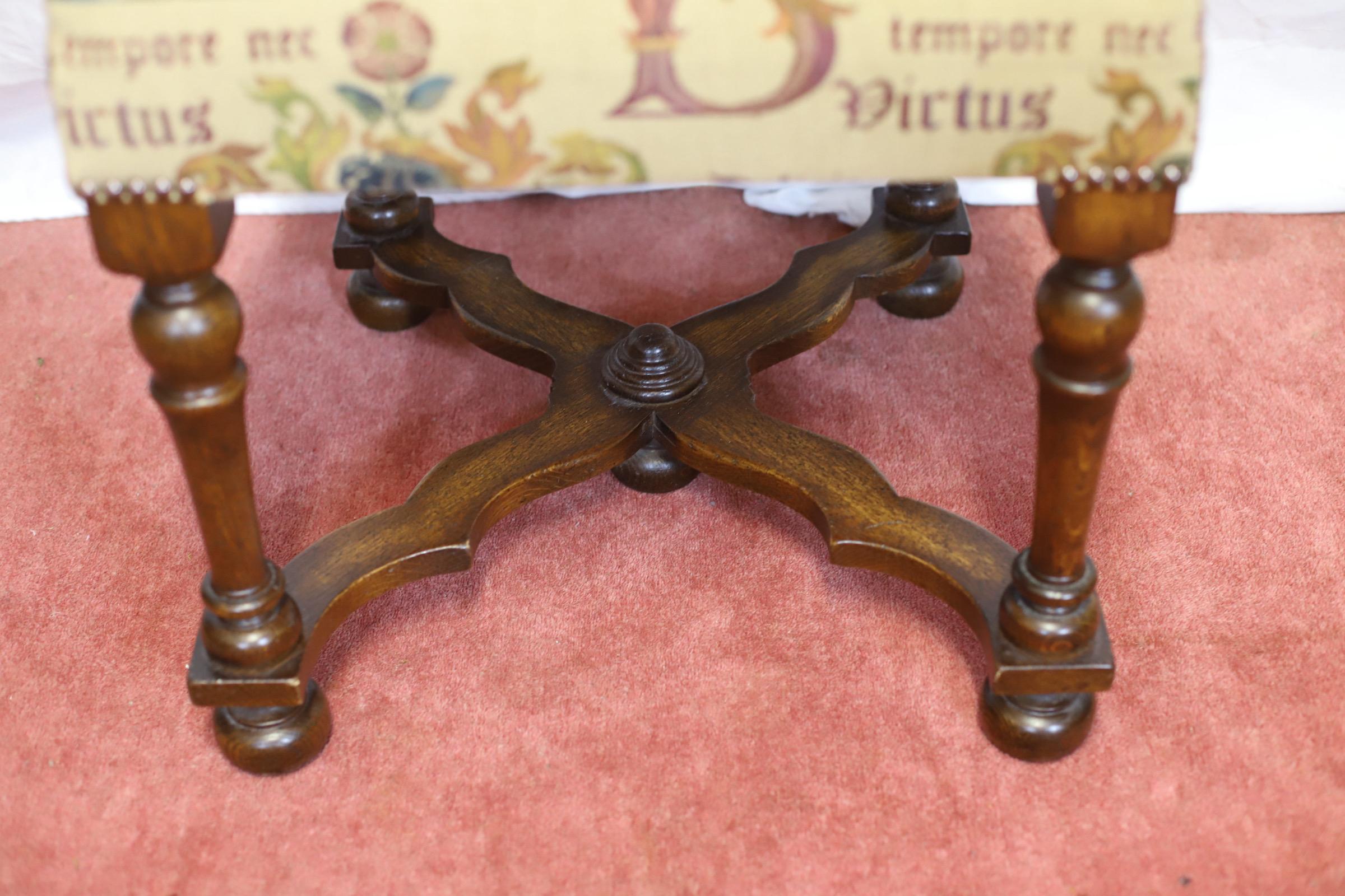 Taylor&Co Stunning Set Of Eight Oak Upholstered Dining Chairs For Sale 10