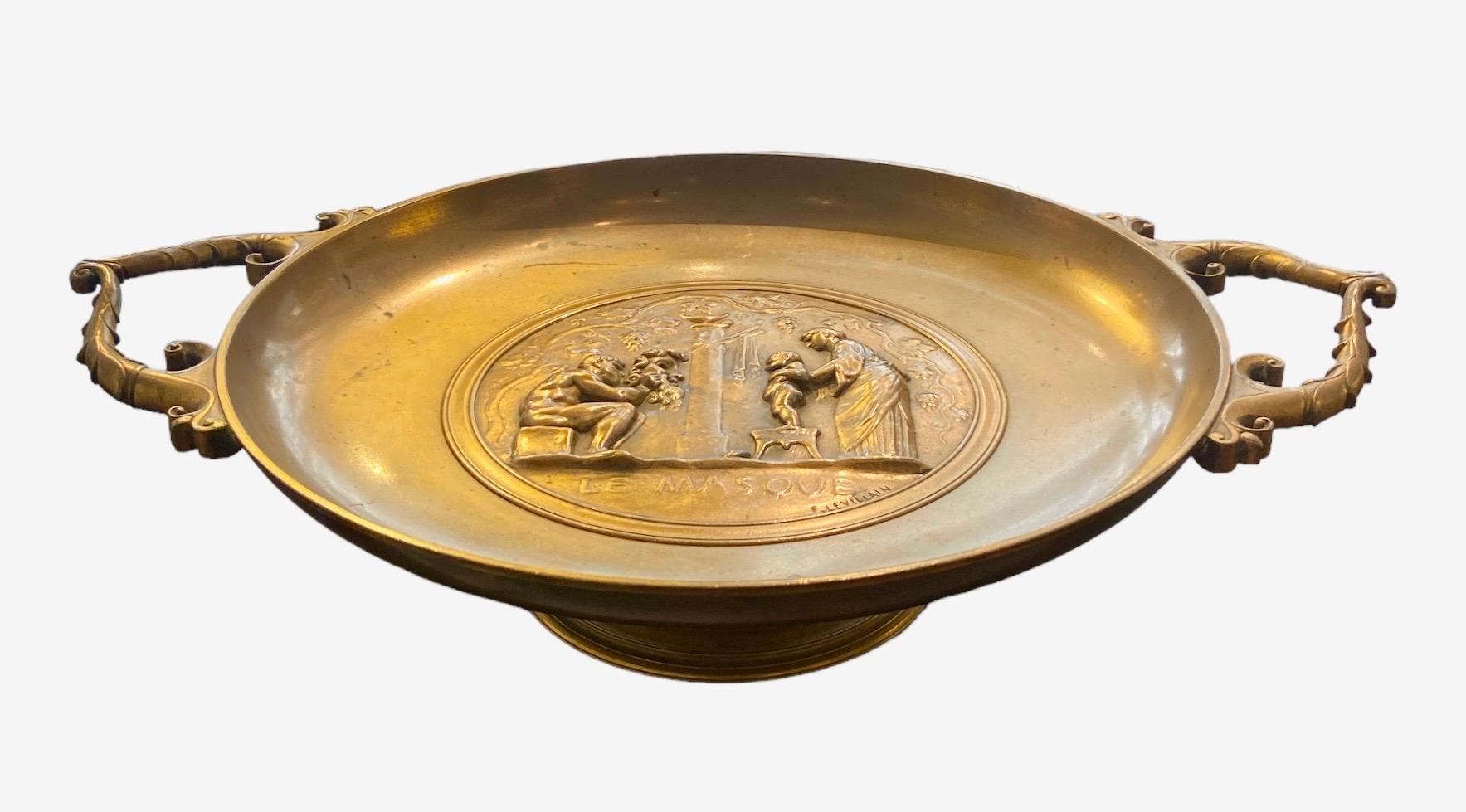 Hand-Crafted Tazza in bronze For Sale