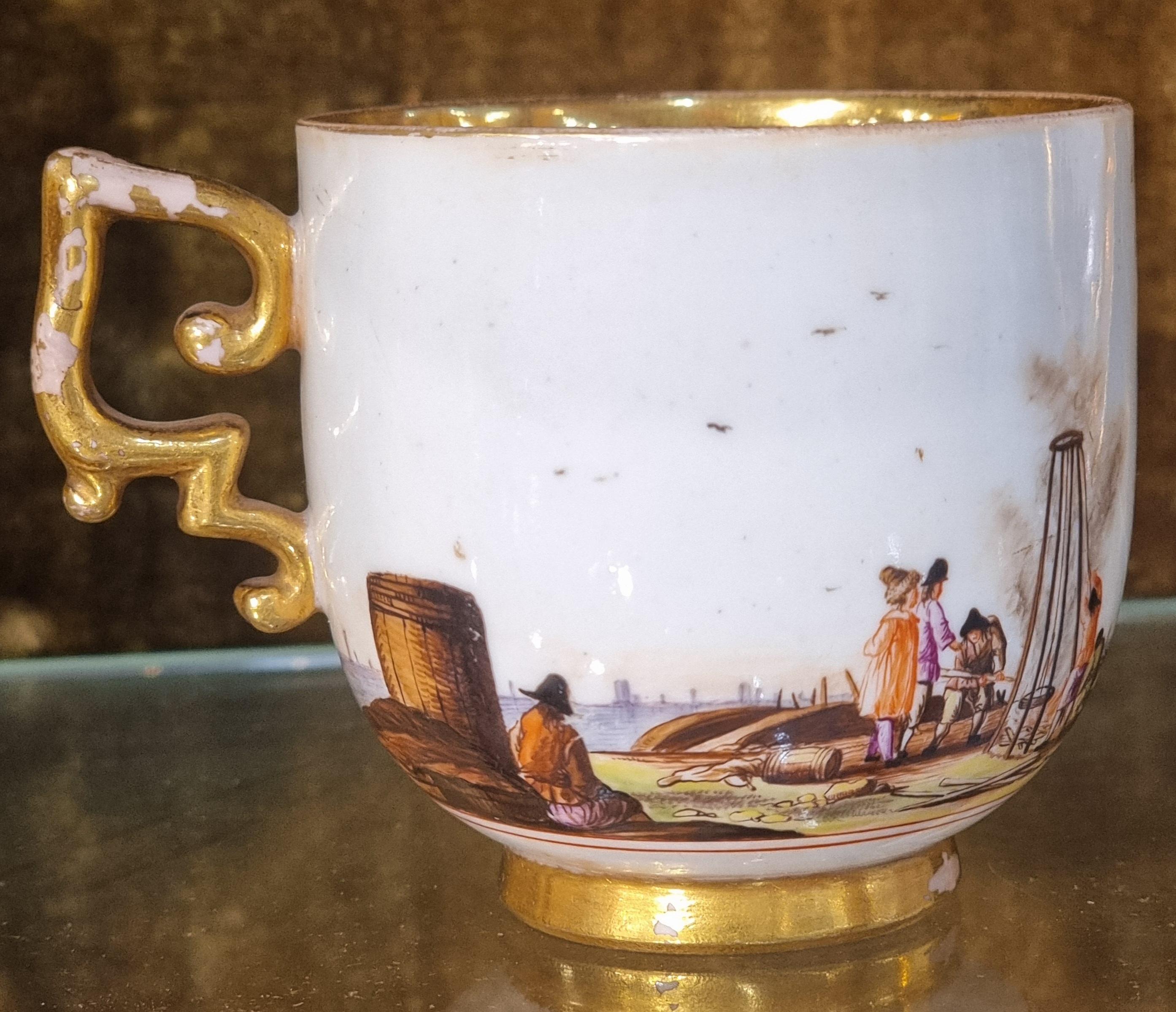 Porcellana Tazzina con piattino in porcellana di Meissen, Germania, circa 1720–1730 in vendita