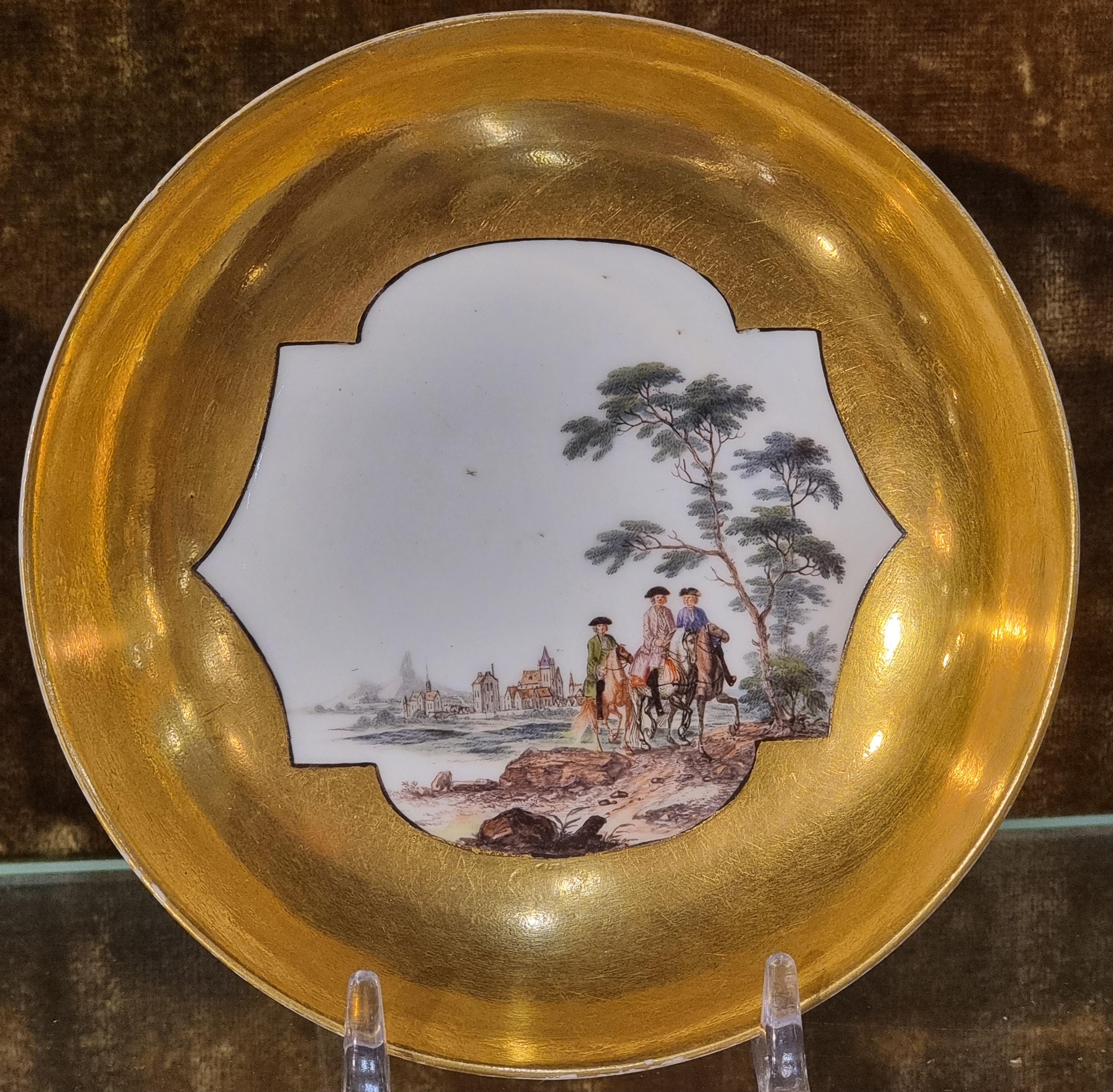 Tazzina con piattino in porcellana di Meissen, Germania, circa 1720–1730 in vendita 2