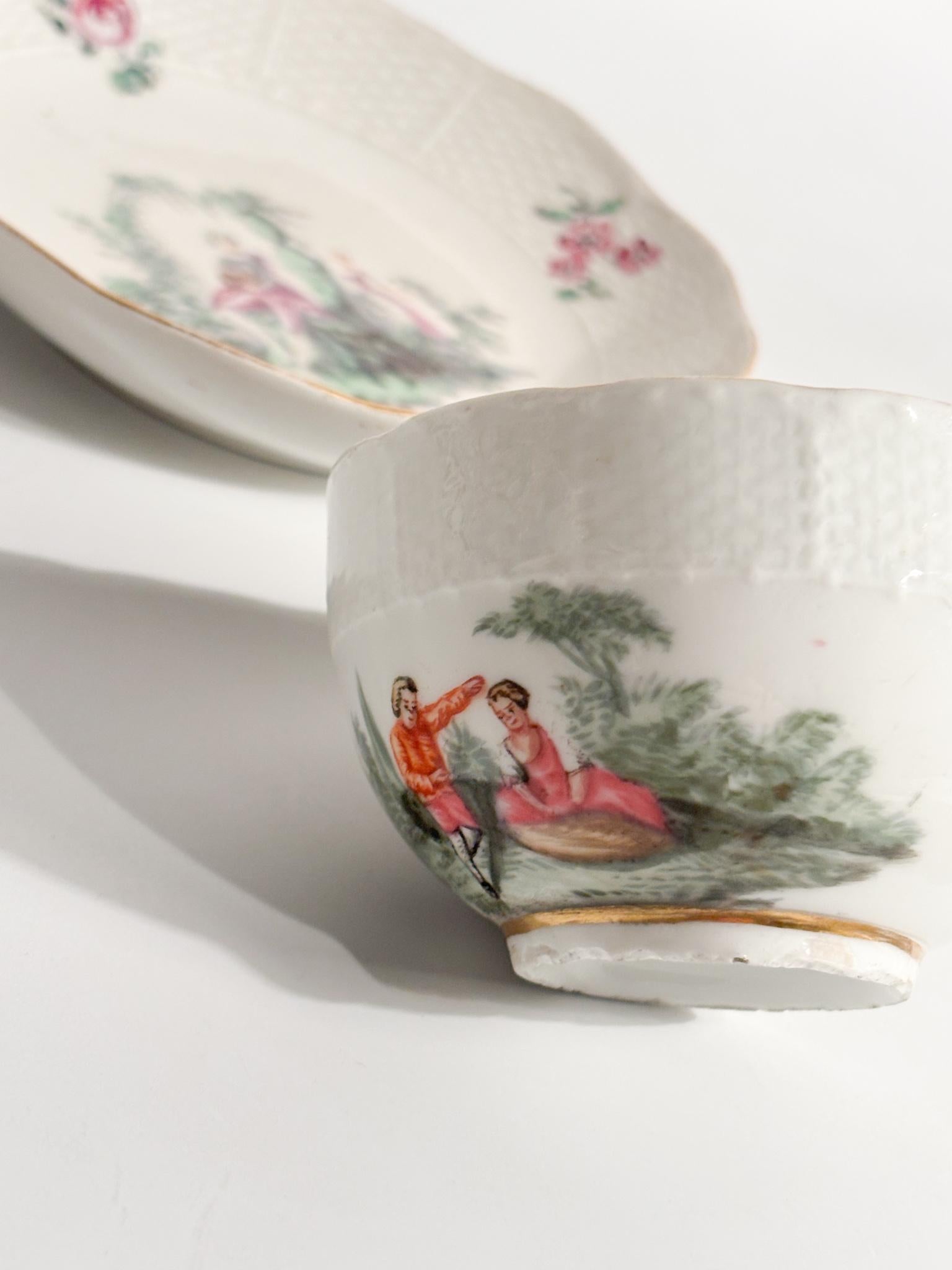Tasse à café en porcelaine de Meissen peinte de scènes classiques des années 1800 en vente 2