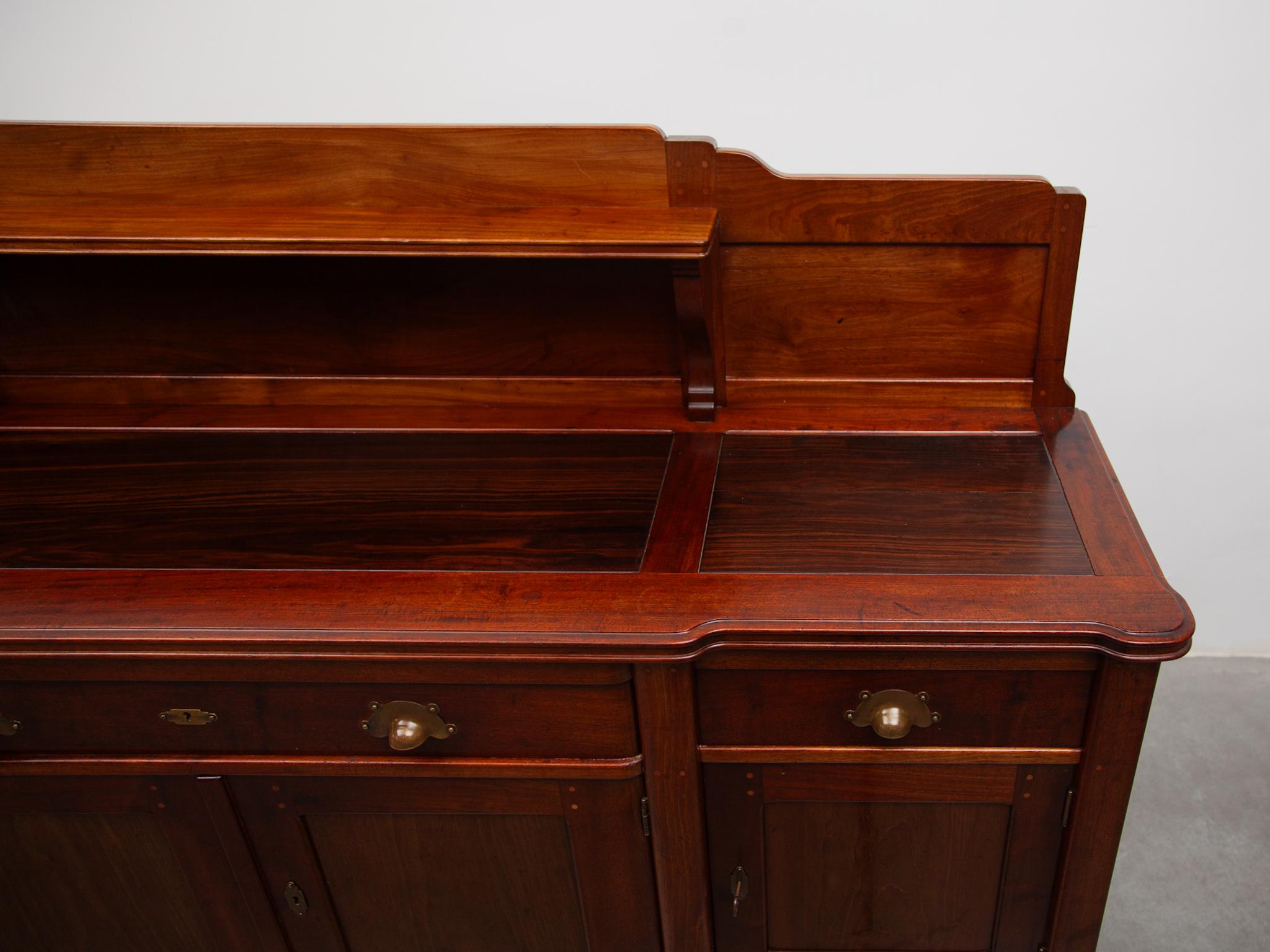 Aparador t'Binnenhuis Diseñado por Jac van den Bosch, Escuela Amsterdamse 1909 en venta 1