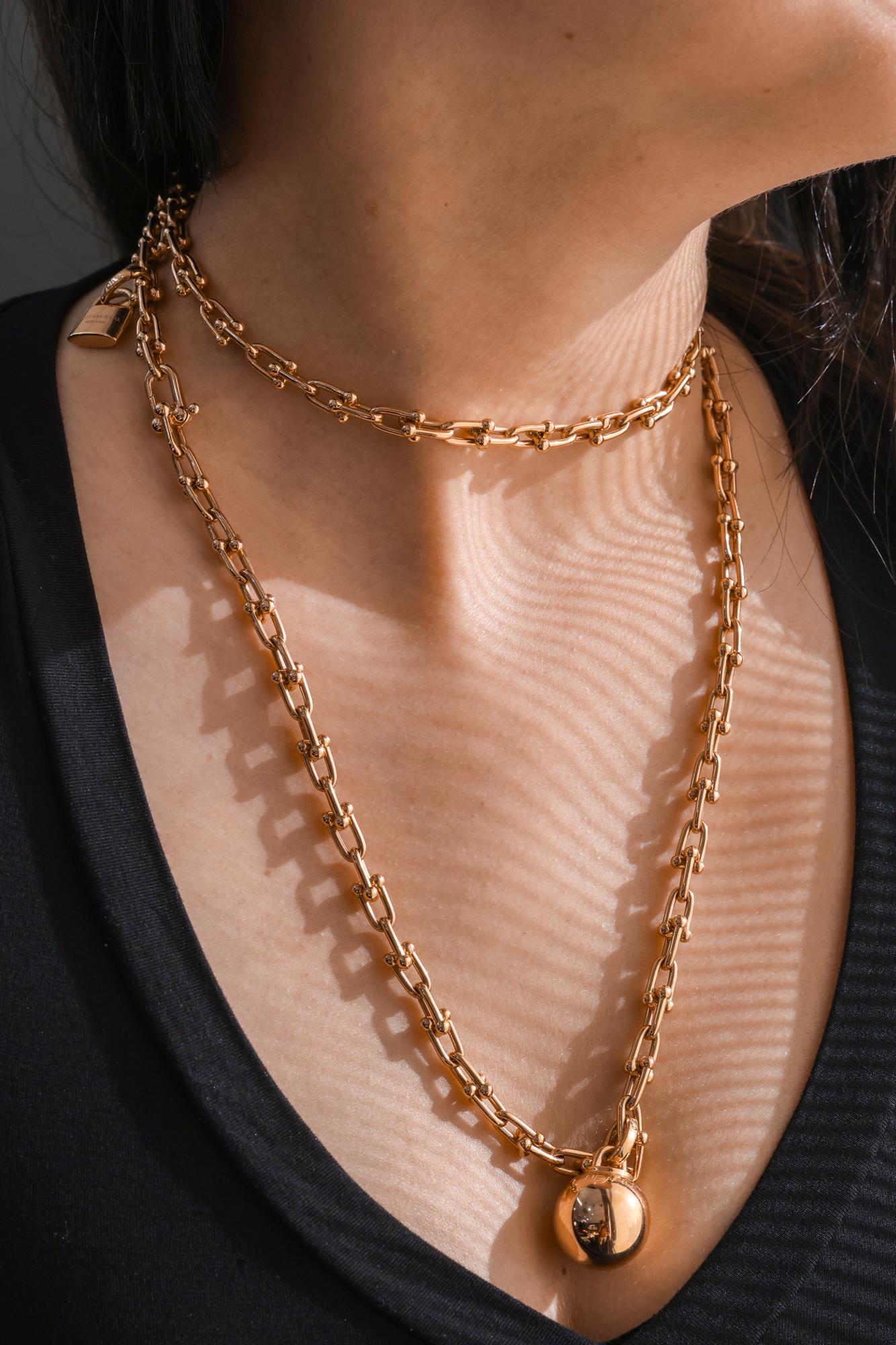 T&C Collier enveloppant en or rose Neuf - En vente à Los Angeles, CA