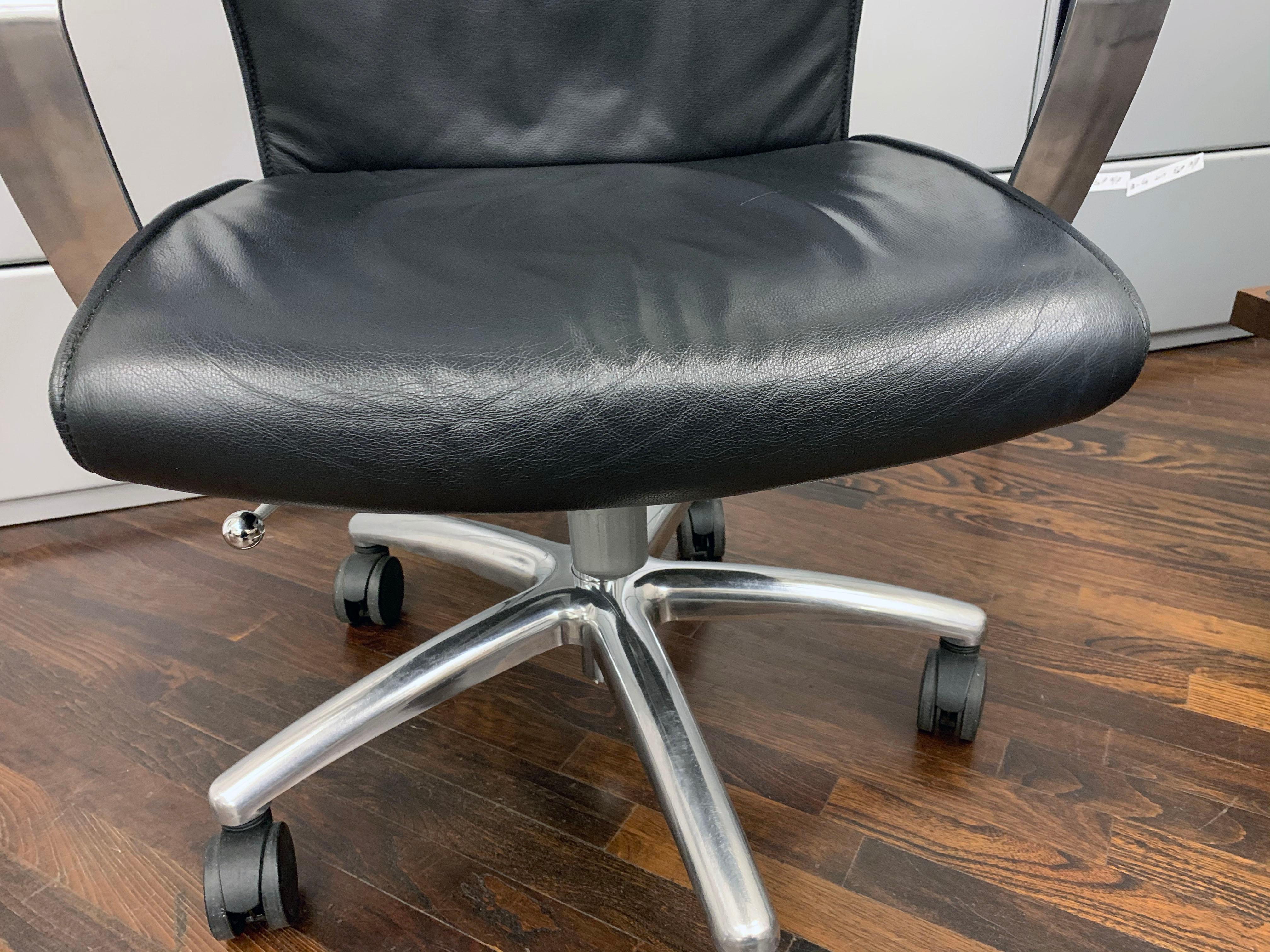 TCC Highback Black Leather Office Chari In Good Condition In New York, NY