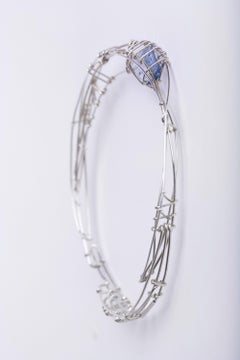 Tchìa 05 – Einzigartige Halskette aus Bronze, Stahldraht und Glas von Syene Bernal Luna