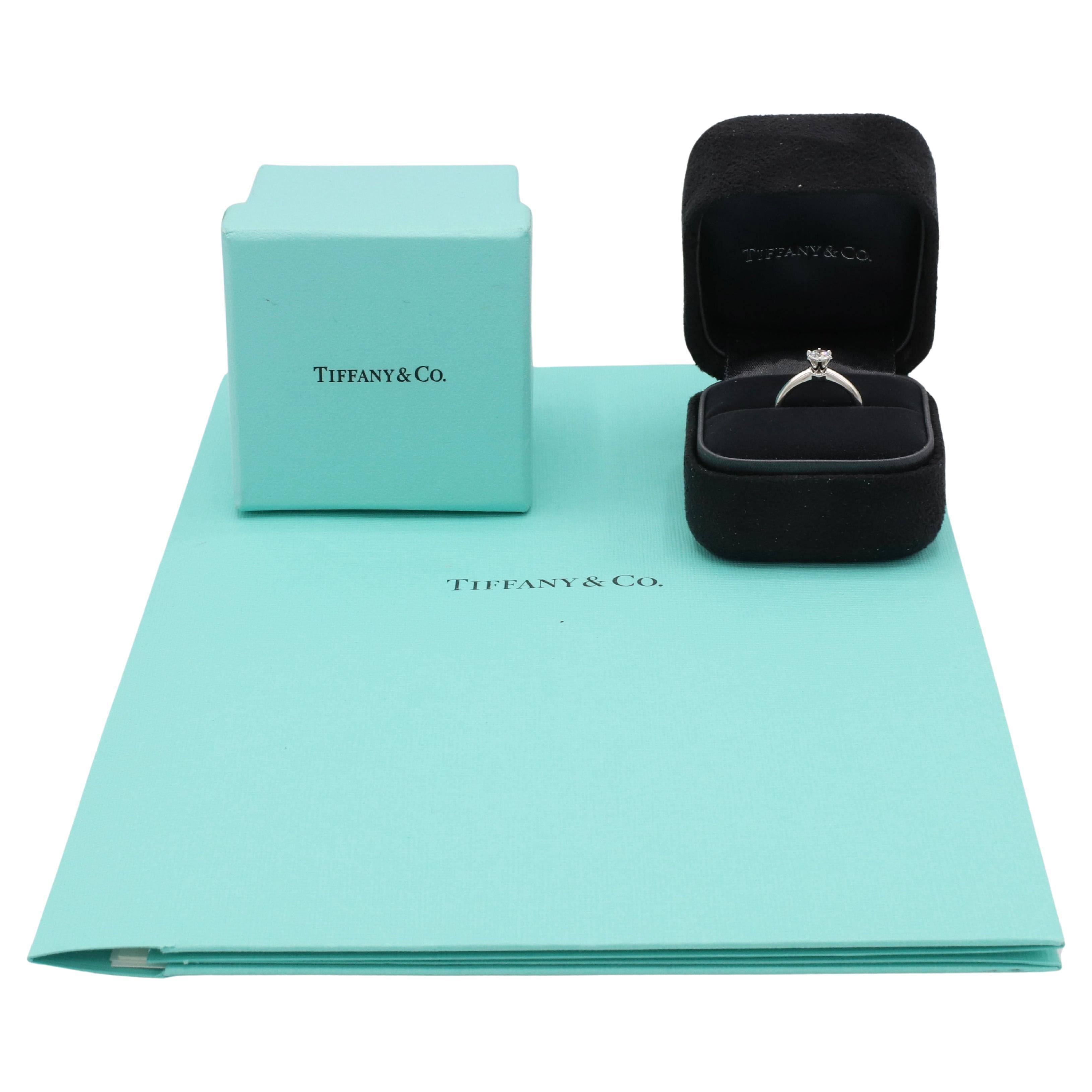 Women's T&Co. Platinum .30 Carat D VS1 Round Natural Solitaire Engagement Ring For Sale