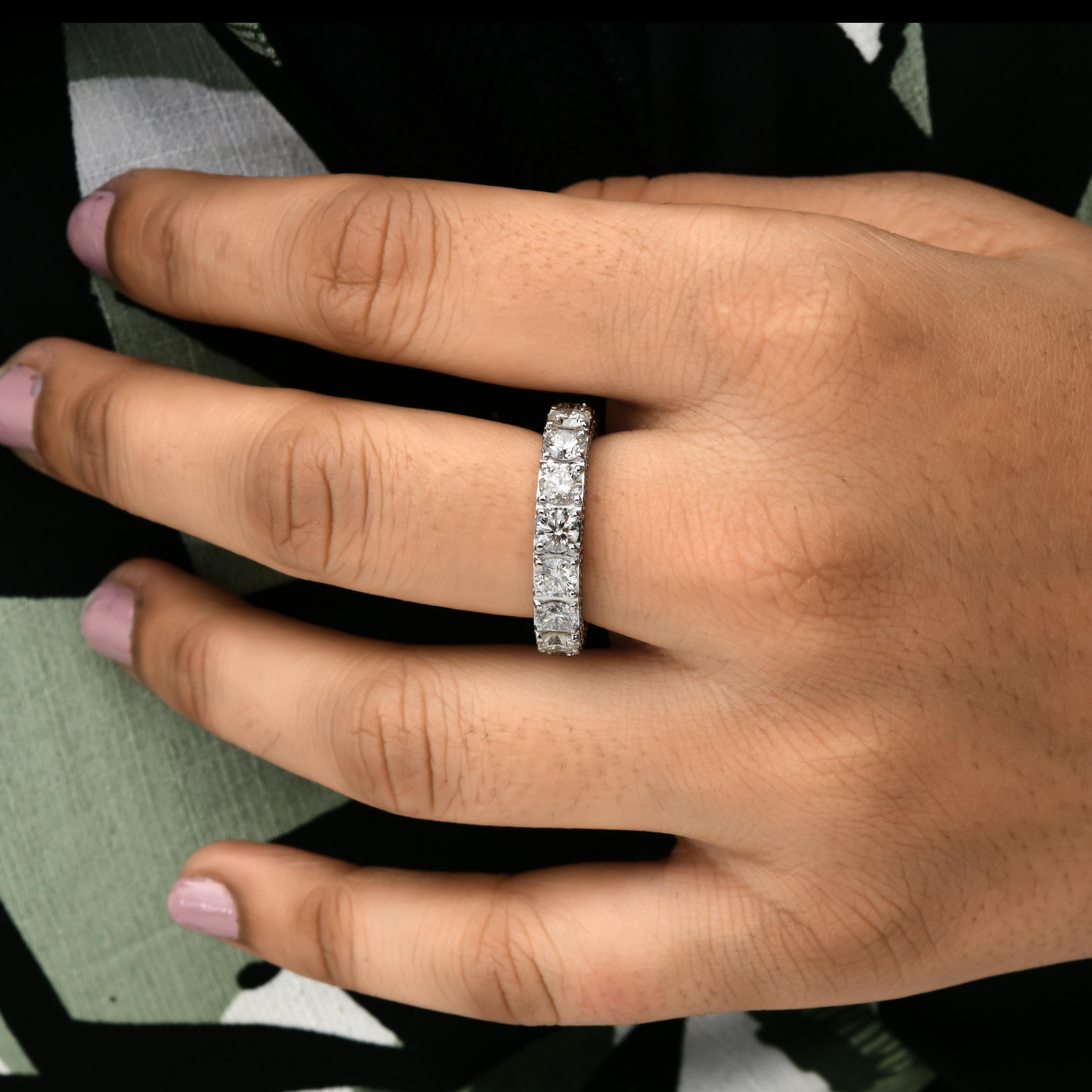 in vendita:  Anello Eternity Wedding Band con diamanti TCW 4.85 SI/H in oro bianco 14k Tutte le tariffe pagate 2