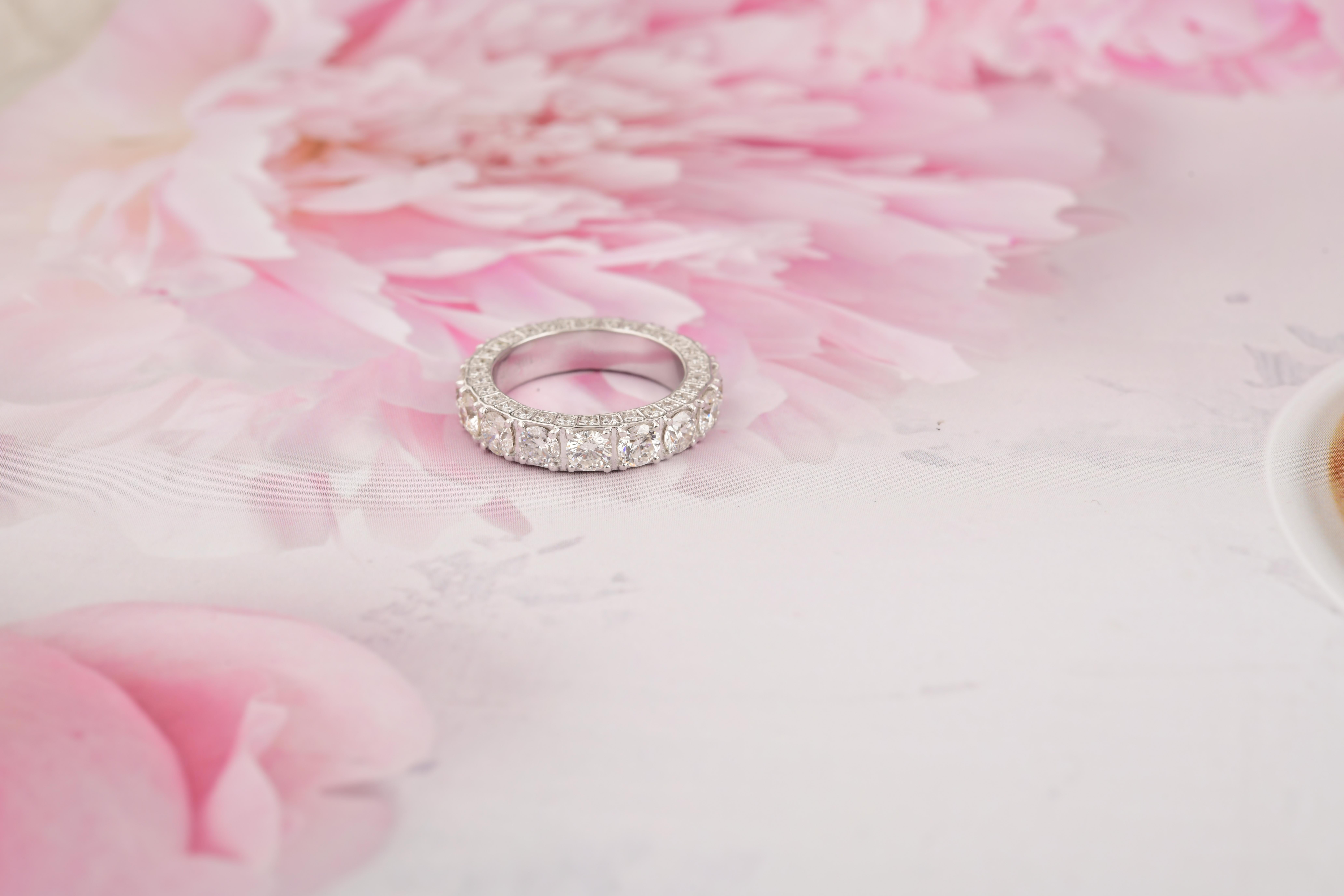 in vendita:  Anello Eternity Wedding Band con diamanti TCW 4.85 SI/H in oro bianco 18 carati Tutte le tariffe pagate 6