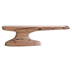 Banc de la collection Tea 1750 par AMBER x IÑIGO CALLEJA