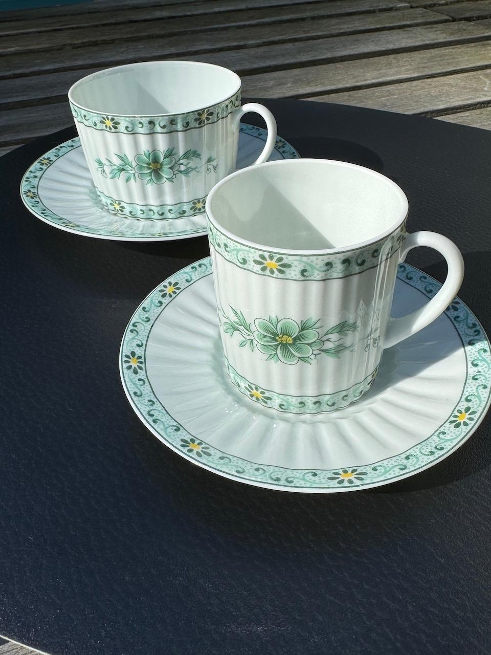 Tea and Coffee Set by Alfred Lanternier Limoges Porcelain Circa 1920 27 Pieces

It is the Indian Ferns model, Fougères Indiennes in French, dating between 1919 and 1929 which we can tell from A. Lanternier & Co Limoges with the red star marks on all