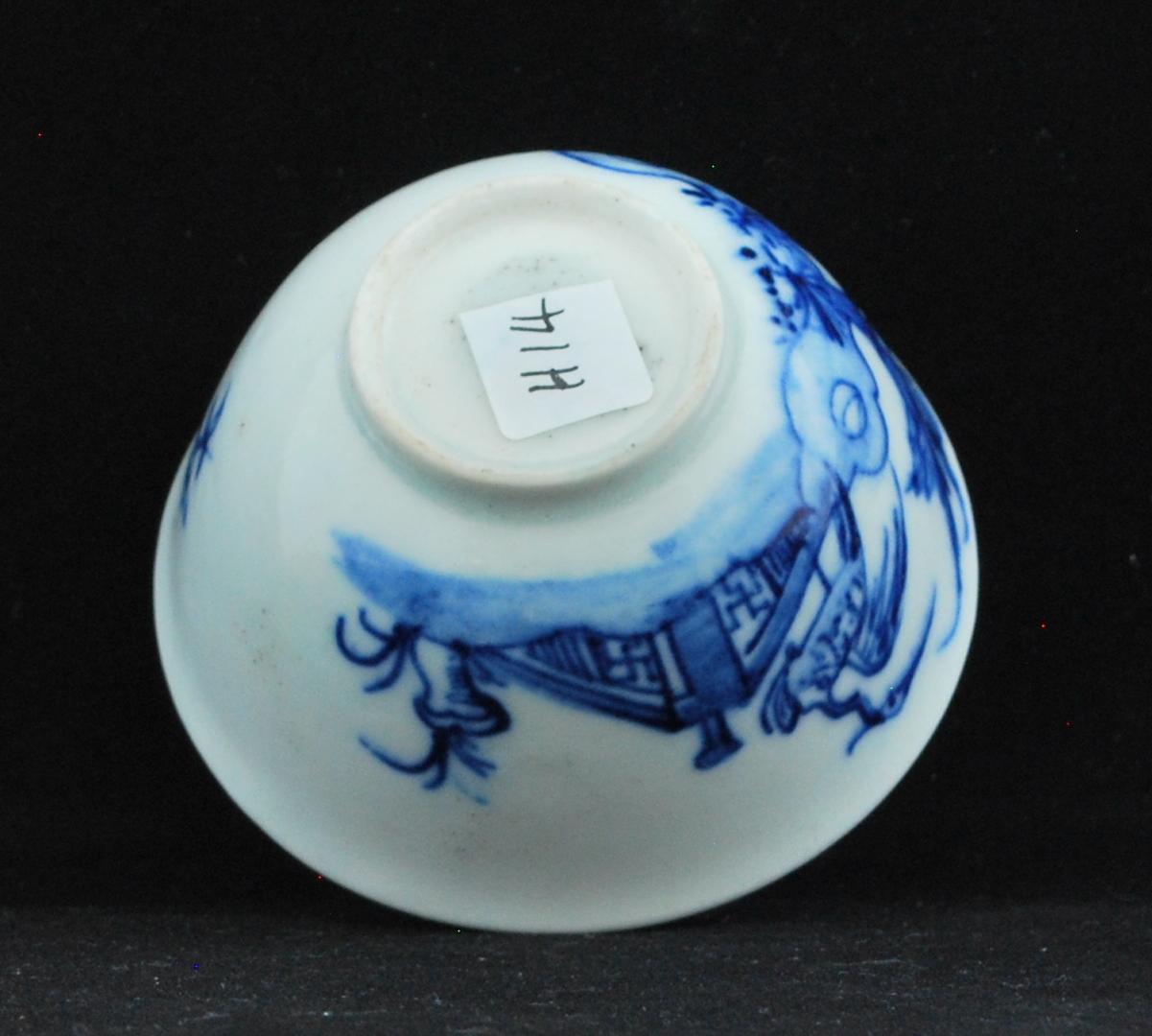 Teeschale und Untertasse, Storchenmuster, Bow Porcelain Fabrik, um 1750 (Porzellan) im Angebot