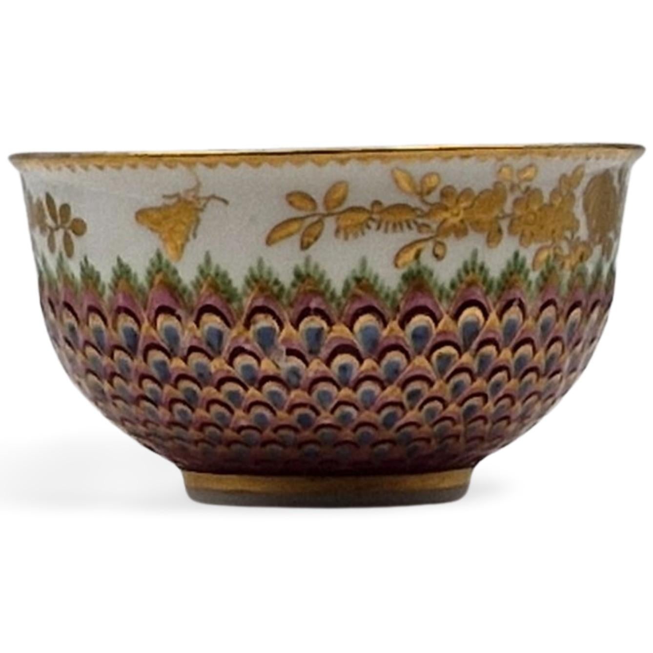 Tea Bowl & Saucer, Peacock Decoration, Chelsea, circa 1765 In Good Condition For Sale In Melbourne, Victoria