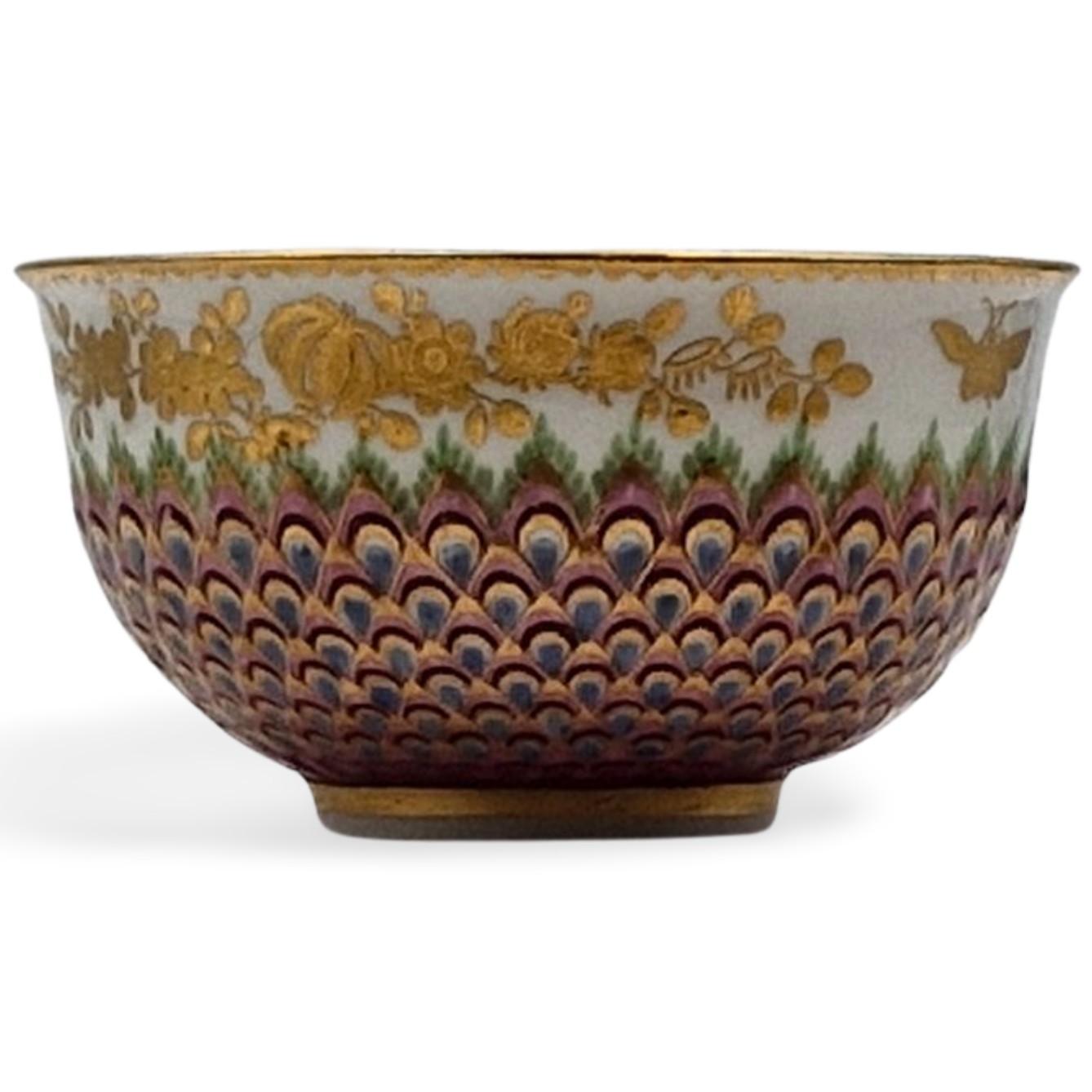 18th Century Tea Bowl & Saucer, Peacock Decoration, Chelsea, circa 1765 For Sale