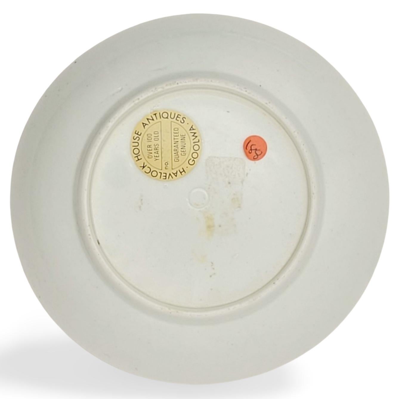 Cuenco y Plato de Té con Insectos. Worcester, Giles, hacia 1760 Esmaltado en venta