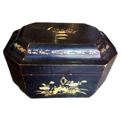 Antique Tea Box in Japanese Lacquer Black Lacquer Floral Decoration, XIXth Century