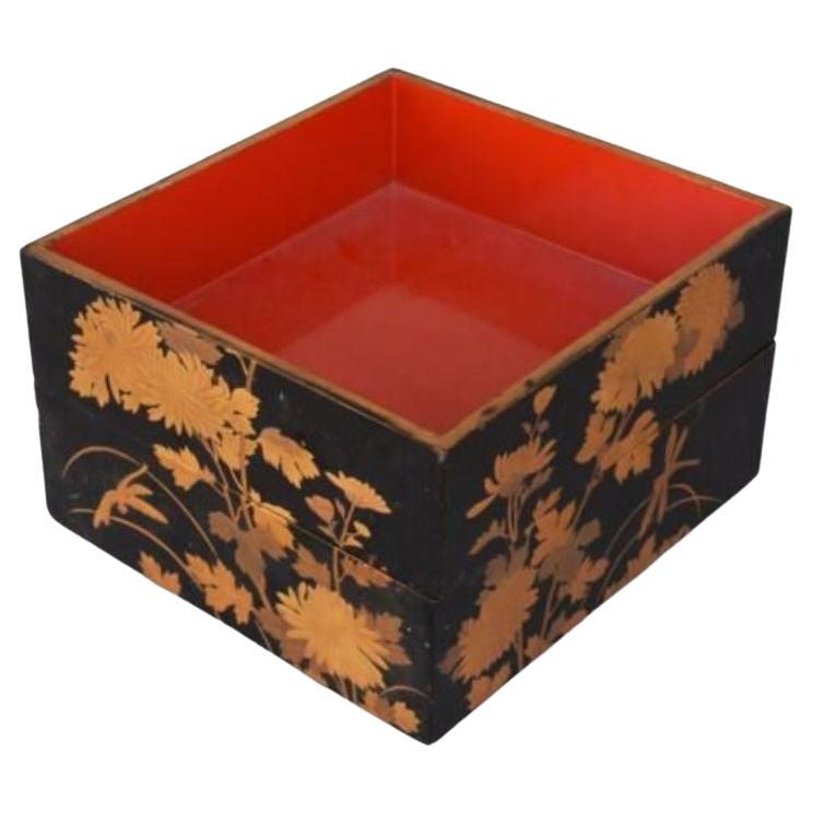 Tea Box in Japanese Lacquer Black Lacquer Floral Decoration, XIXth Century For Sale