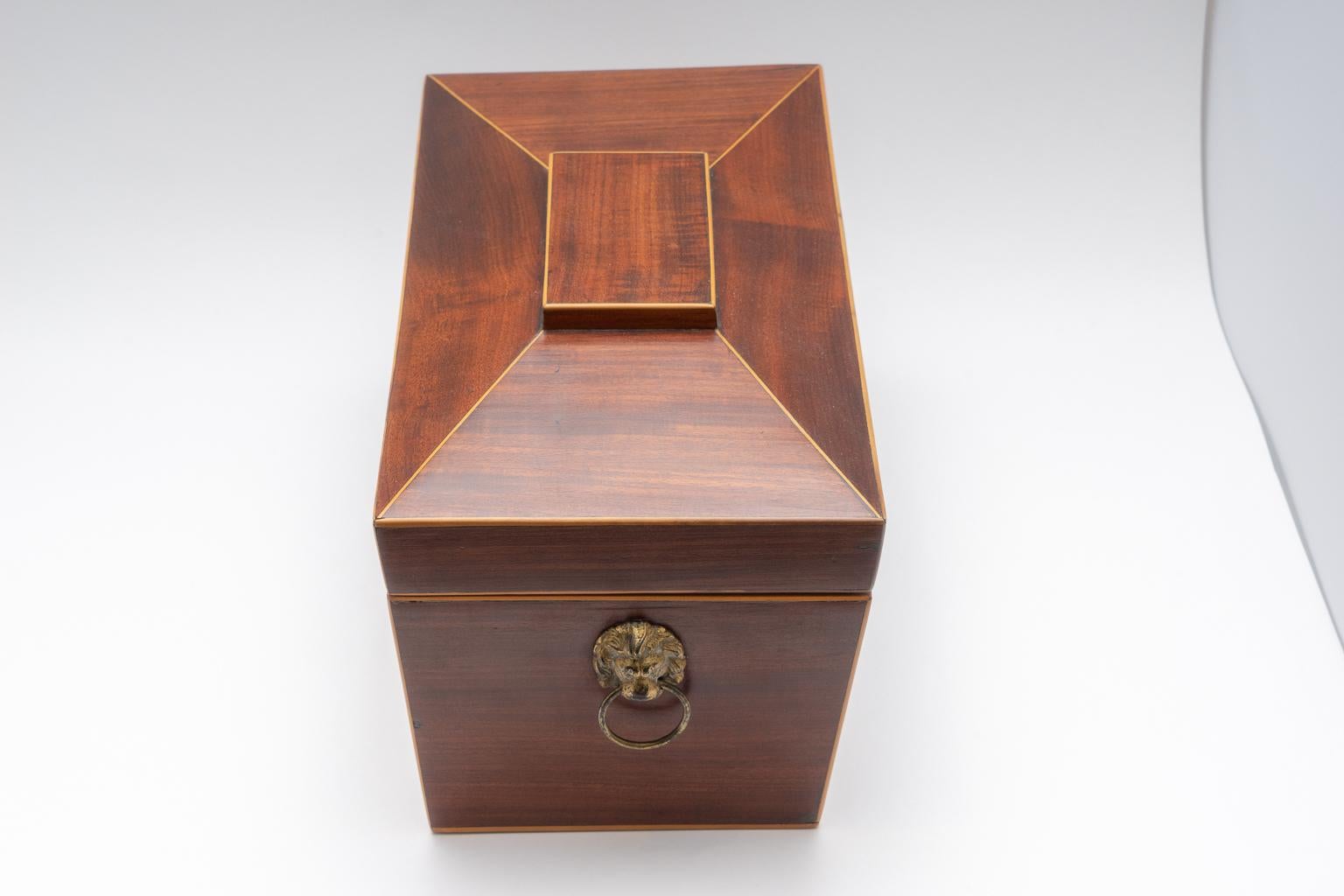 This stylish English Regency tea caddy was acquired from a Palm Beach estate and will make a great addition to your collection or perhaps to start a new collection. And of course to use simply as an item of beauty and elegance.