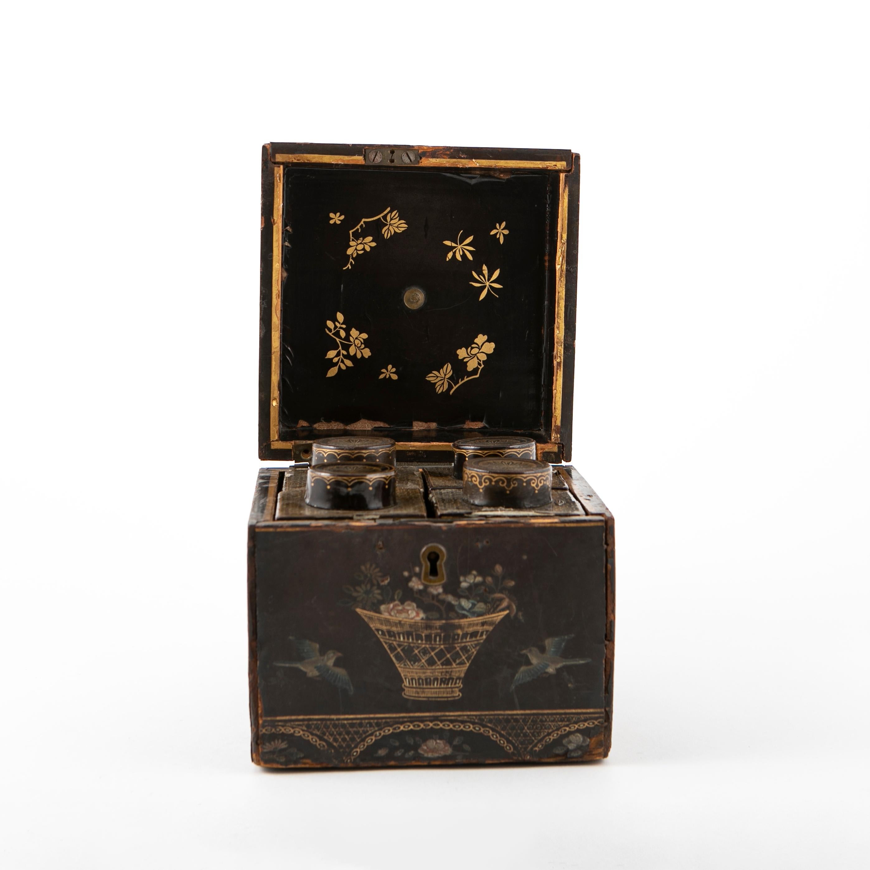 Tea Caddy in Black Lacquer with Floral Decorations 3