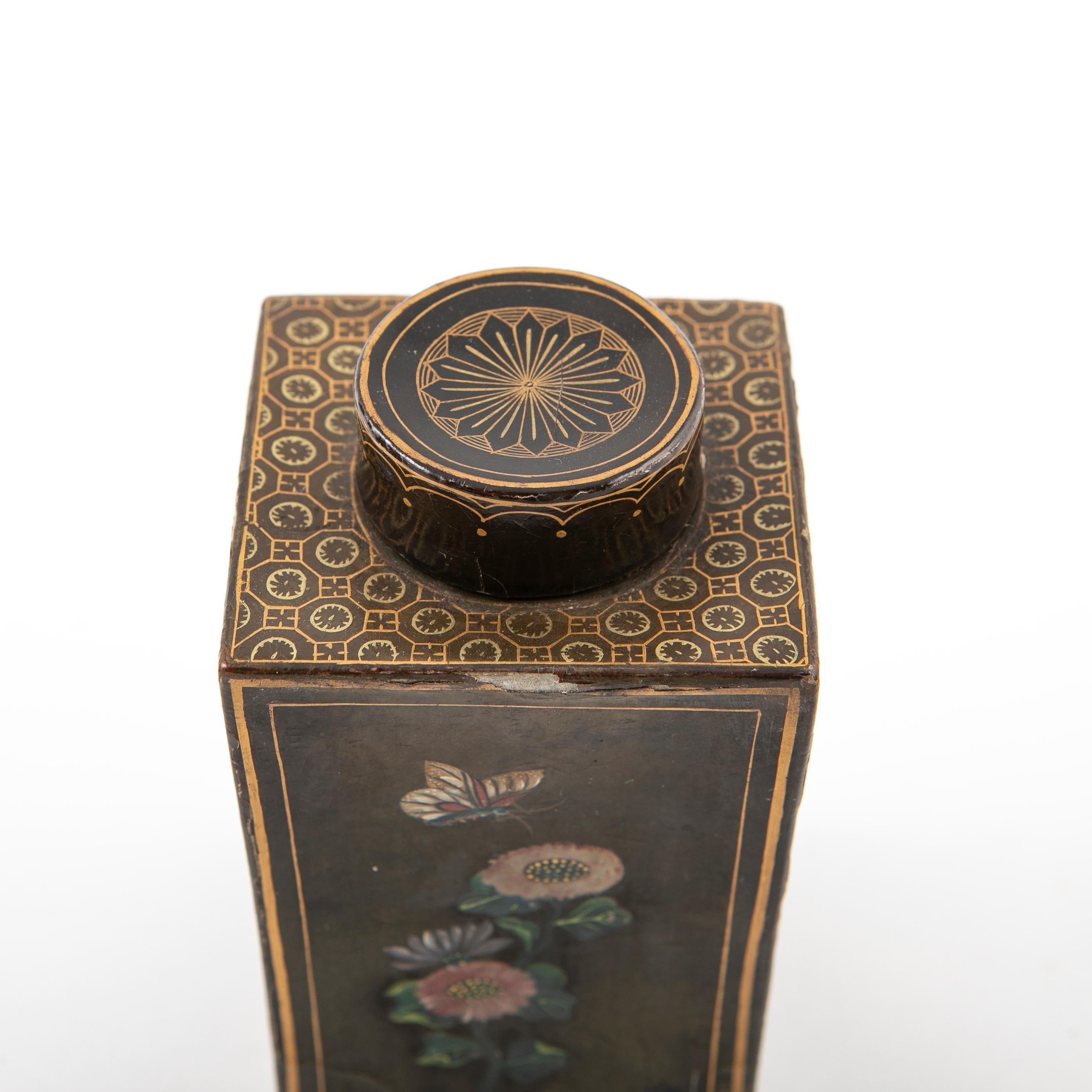 19th Century Tea Caddy in Black Lacquer with Floral Decorations