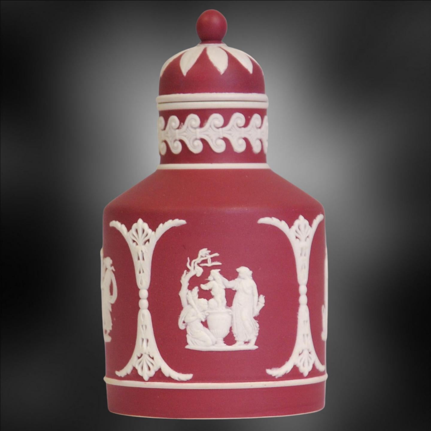 Turned Tea Canister, Crimson Jasper, Wedgwood, circa 1920 For Sale