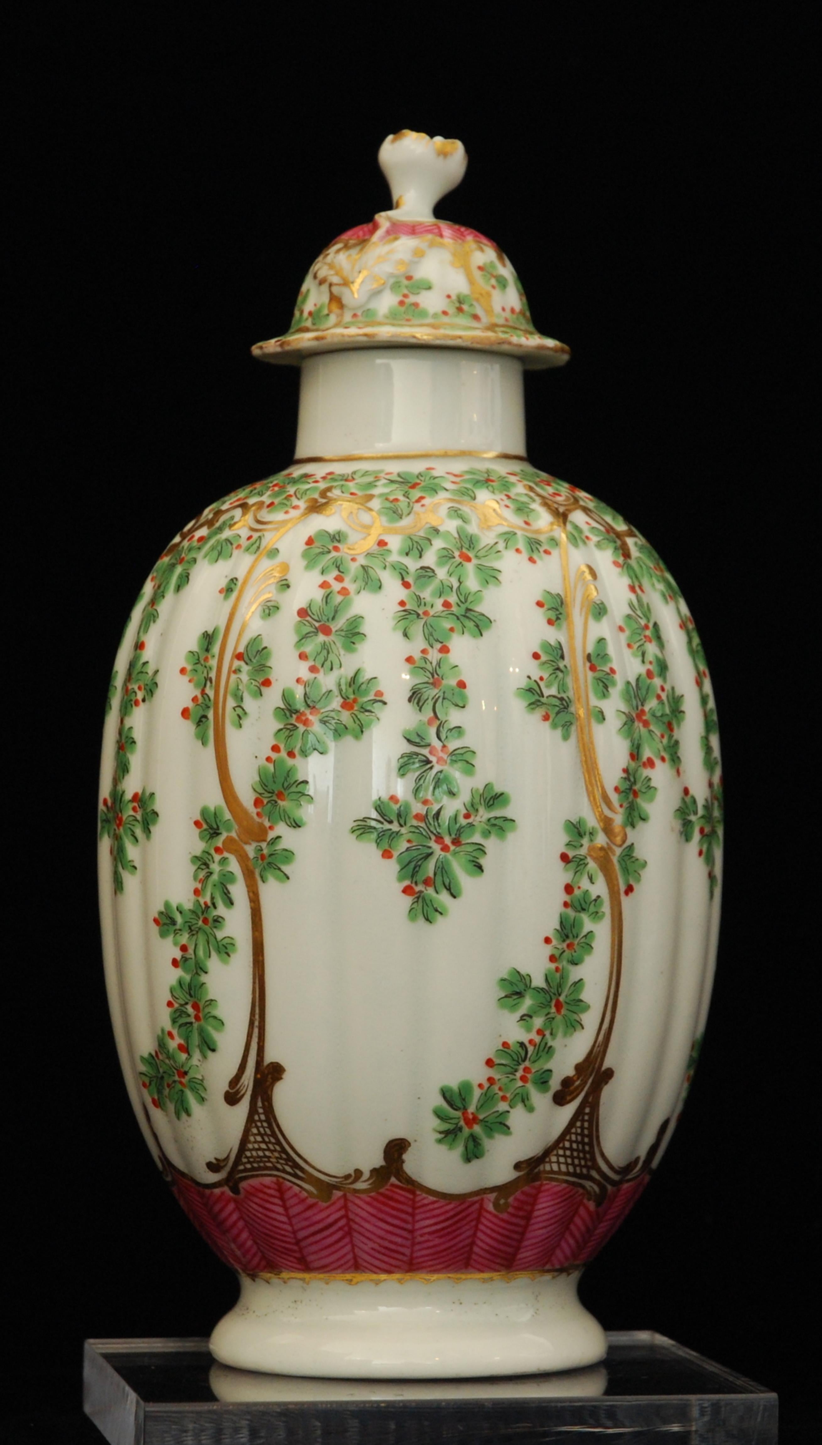 Neoclassical Tea Canister, Hop Trellis Pattern, Worcester, C1780 For Sale