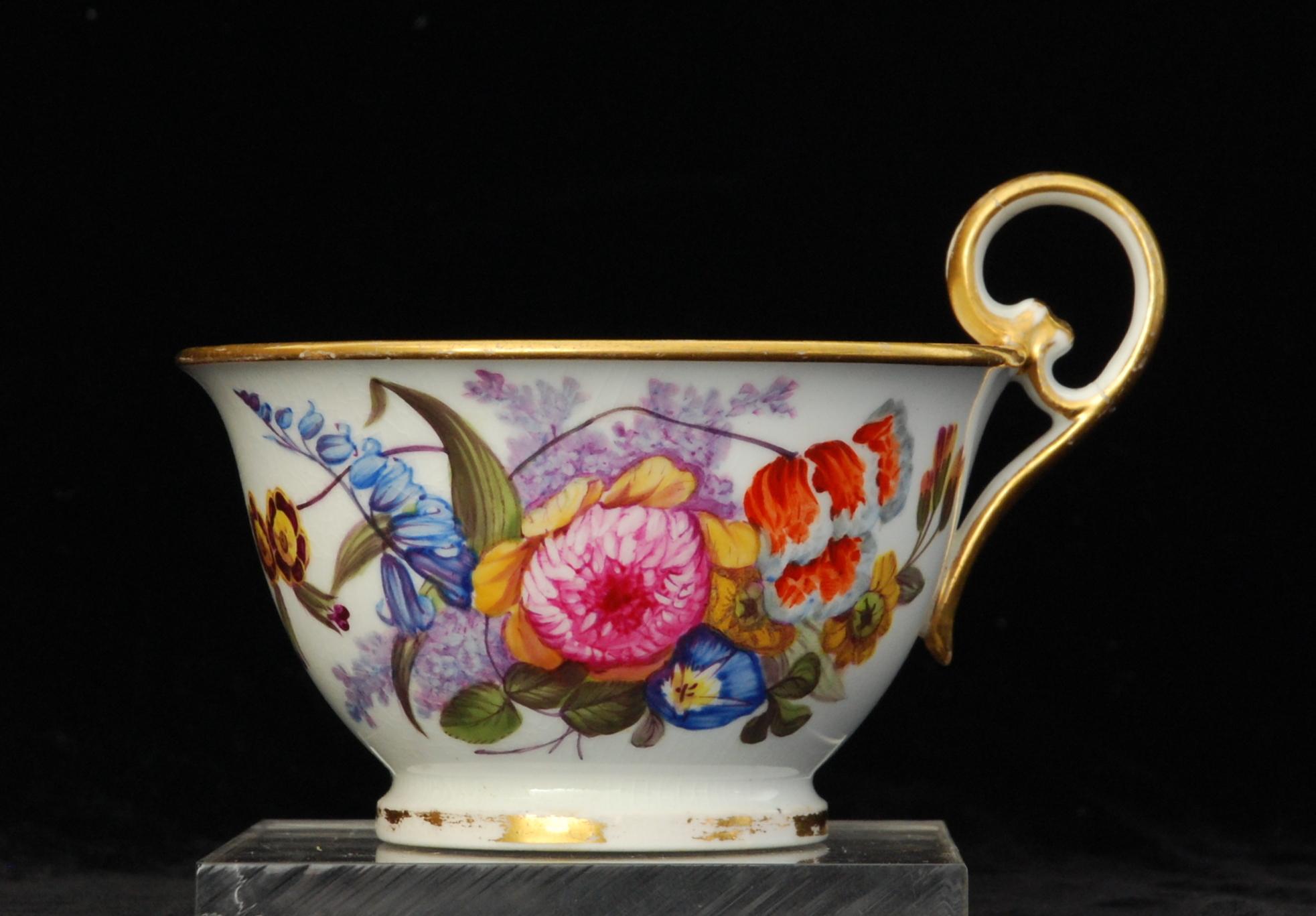 Regency Tasse à thé et soucoupe Porcelaine de Nantgarw, vers 1815 en vente