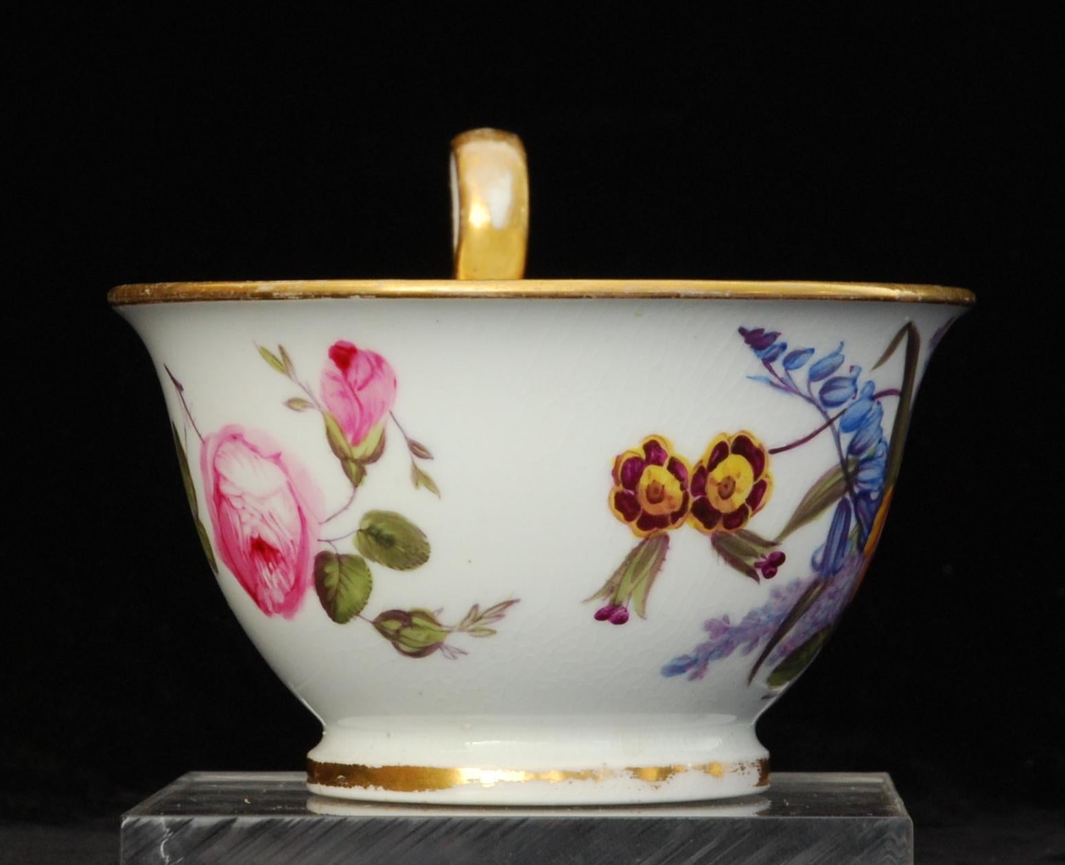 Gallois Tasse à thé et soucoupe Porcelaine de Nantgarw, vers 1815 en vente