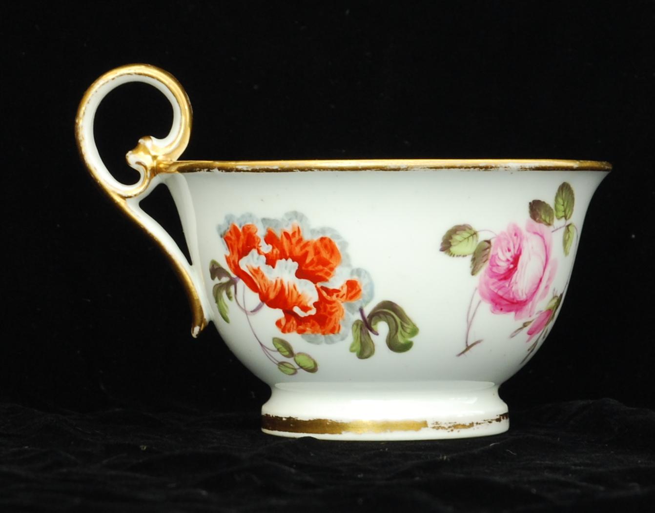 Tazza da tè e piattino in porcellana di Nantgarw, 1815 circa In condizioni buone in vendita a Melbourne, Victoria