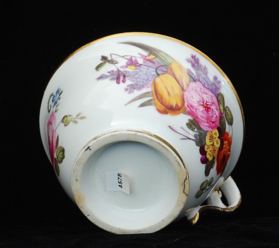 Tea Cup and Saucer Nantgarw Porcelain, circa 1815 In Excellent Condition For Sale In Melbourne, Victoria
