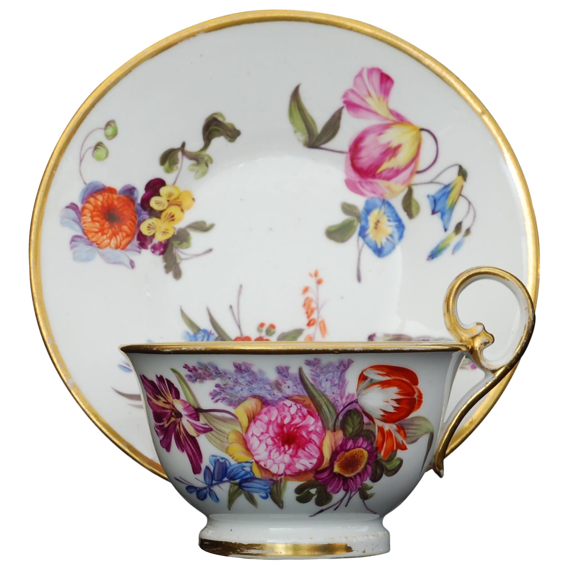 Tasse à thé et soucoupe en porcelaine de Nantgarw, vers 1815