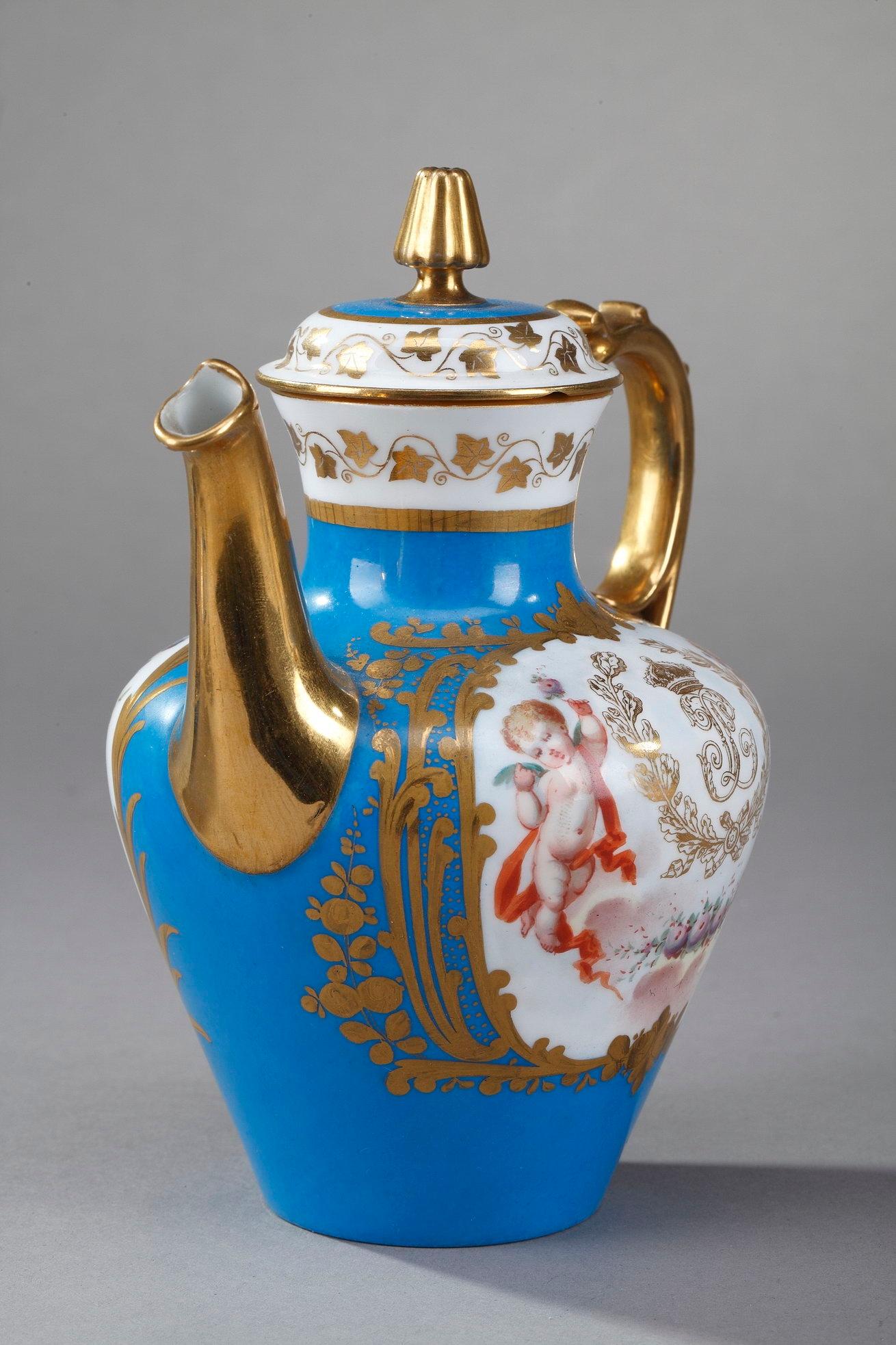 Tea Service with Sevres and Château des Tuileries Marks For Sale 1