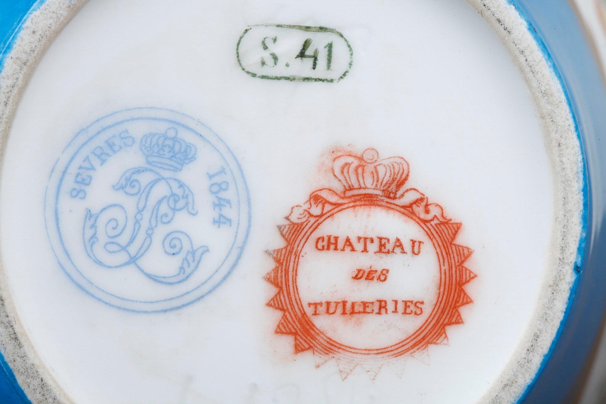Tea Service with Sevres and Château des Tuileries Marks For Sale 2