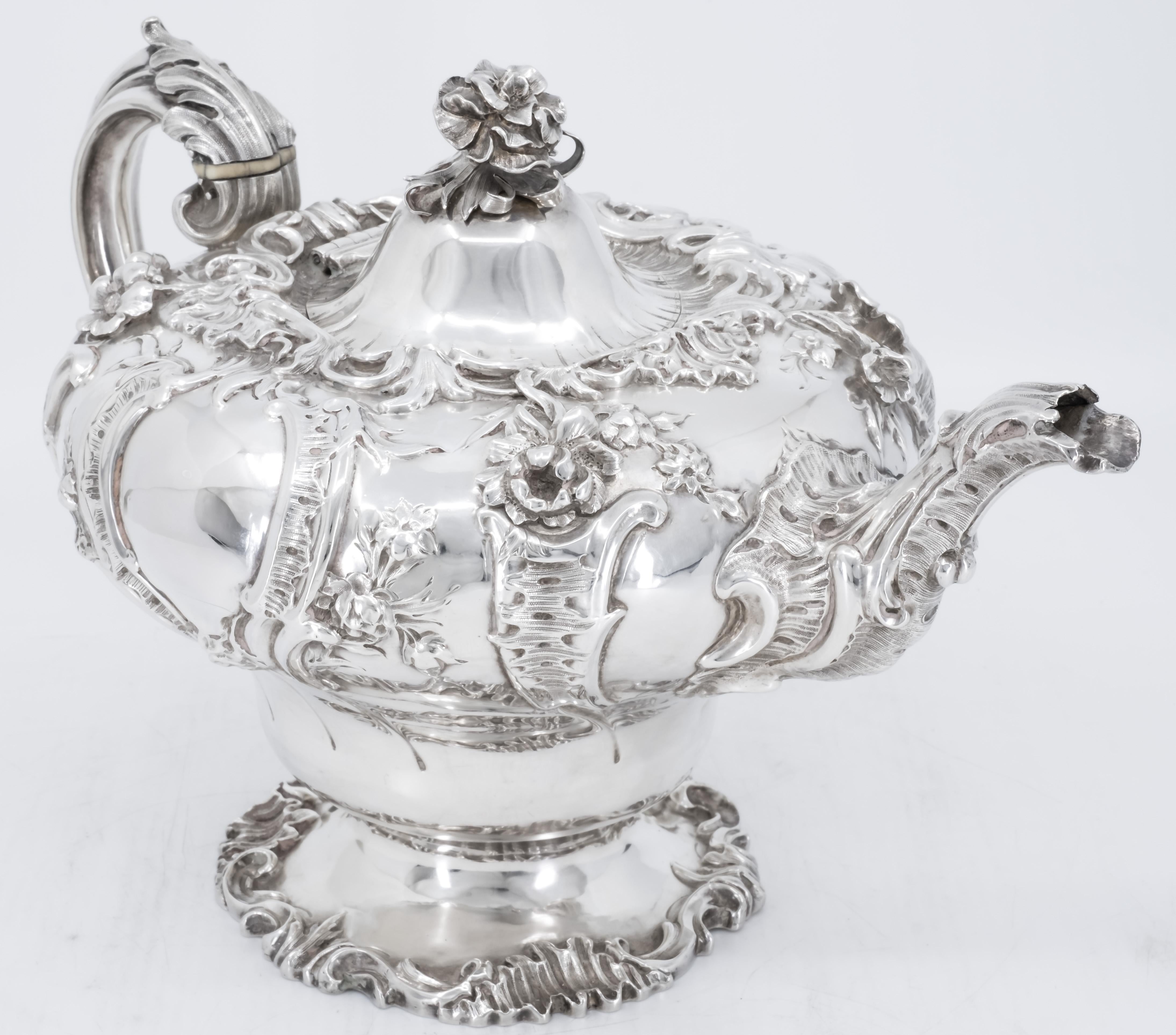 English Tea Services in Rococo Style, London Sterling Sliver 925, Early 19th Century For Sale