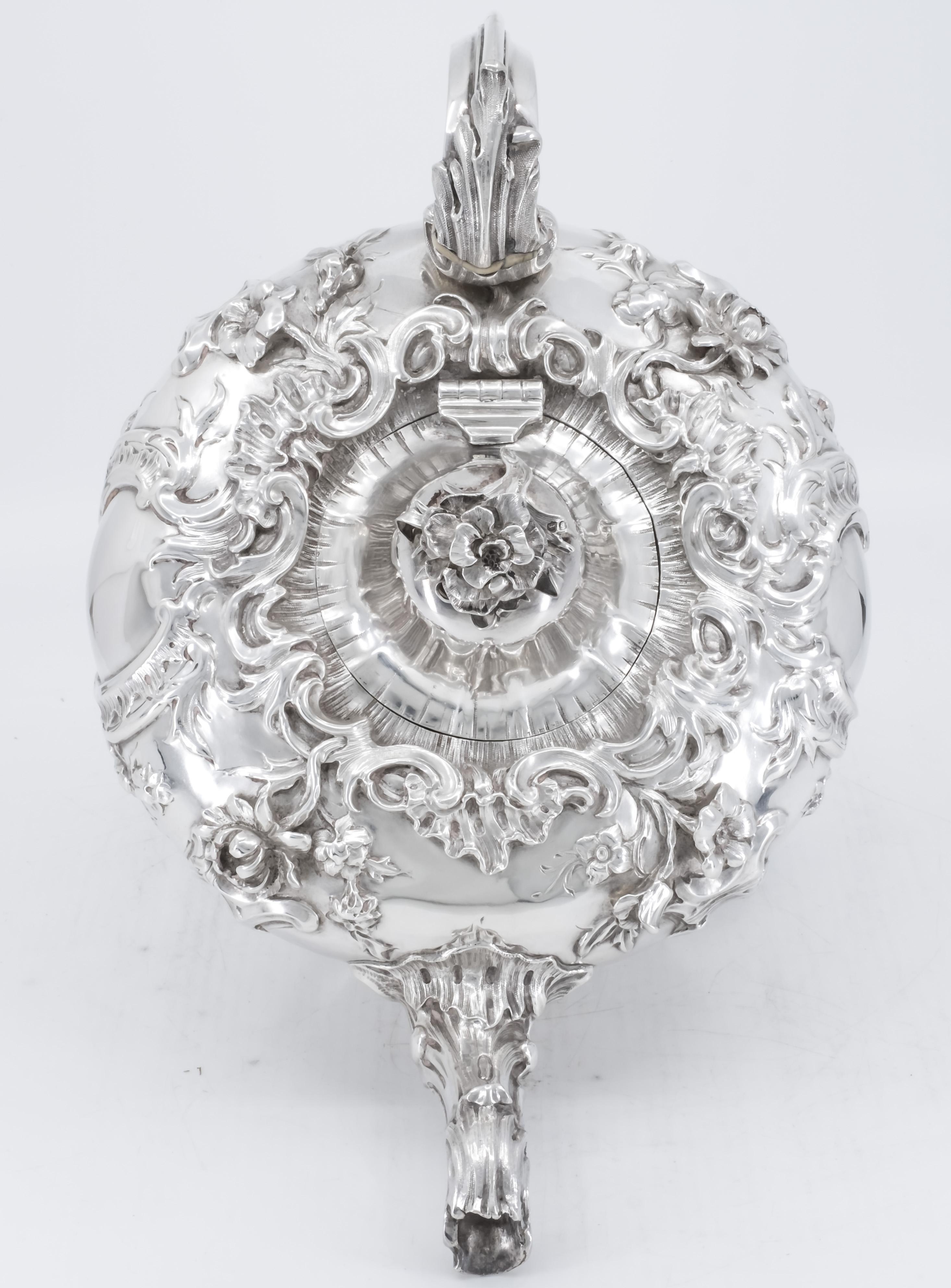 Sterling Silver Tea Services in Rococo Style, London Sterling Sliver 925, Early 19th Century For Sale