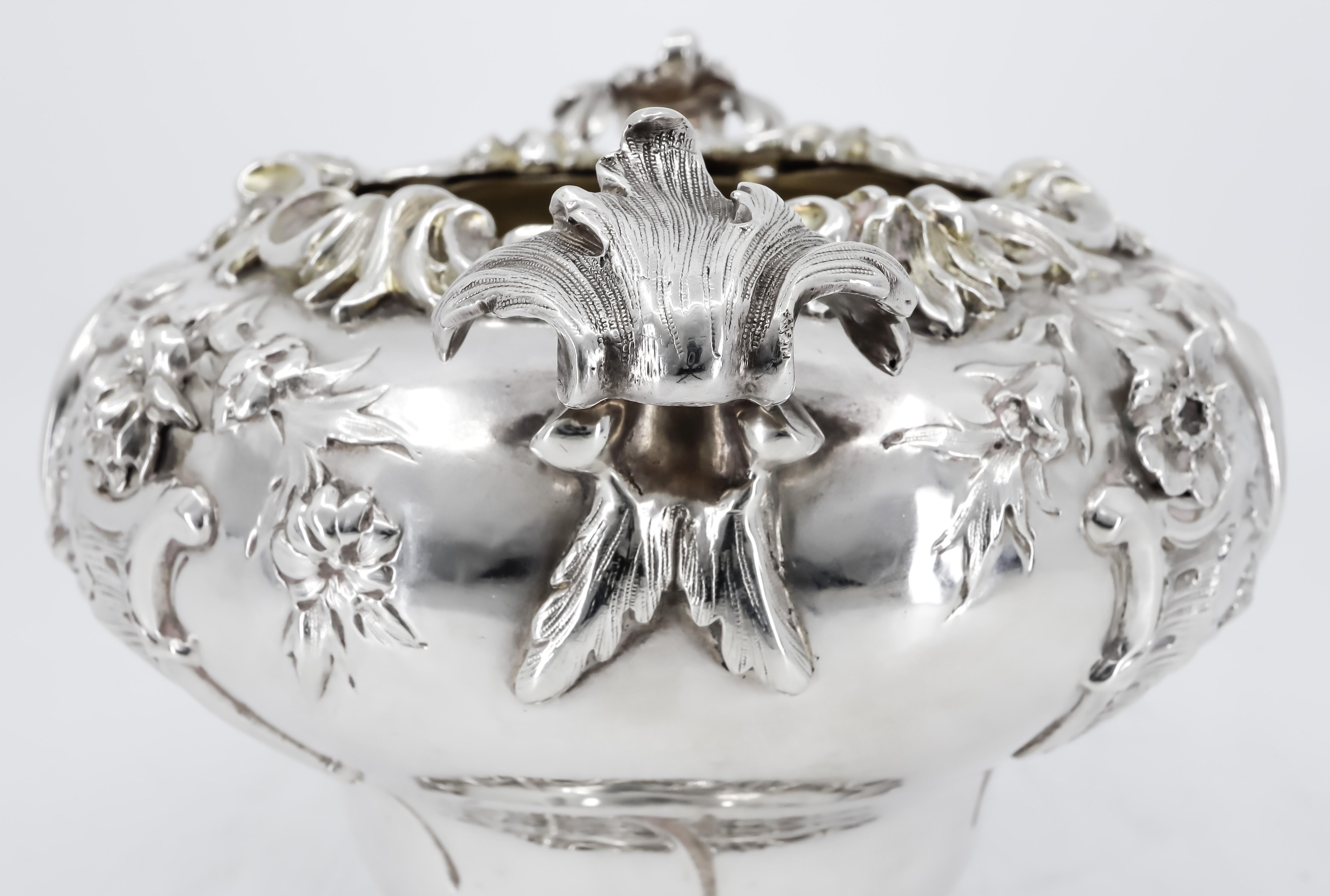 Tea Services in Rococo Style, London Sterling Sliver 925, Early 19th Century For Sale 2