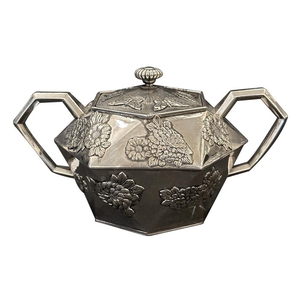 Anglais Service à thé, 3 pièces en métal argenté, 19ème siècle Japonais en vente