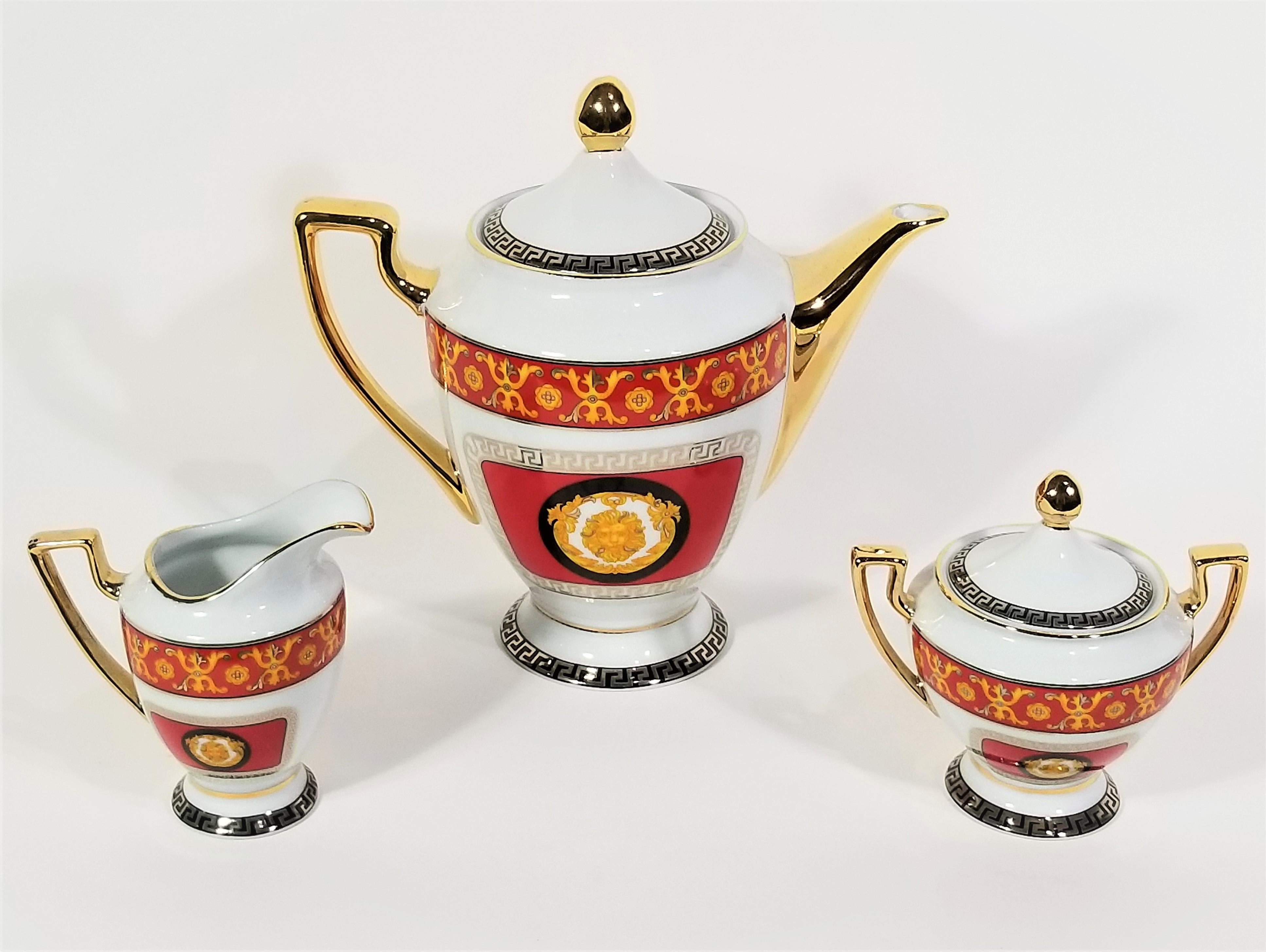 Tea Set by Imperial Greek Key Detail Mid Century 15 Piece In Excellent Condition For Sale In New York, NY