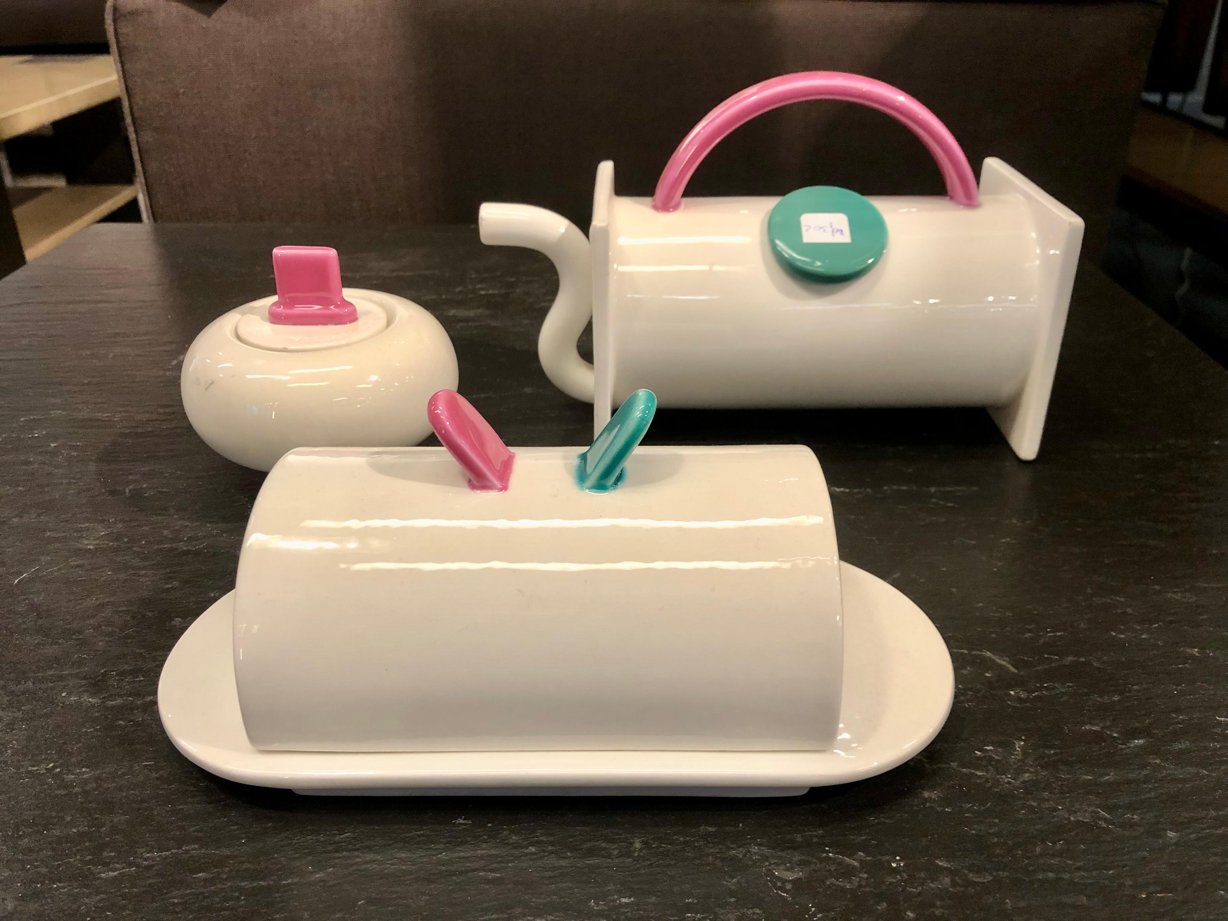 Tea Set of 3 pieces from Marco Zanini for Bitossi from Hollywood collection in early ‘80.
Tea pot named Marylin 
Butter dish named Greta
And small sugar bowl.