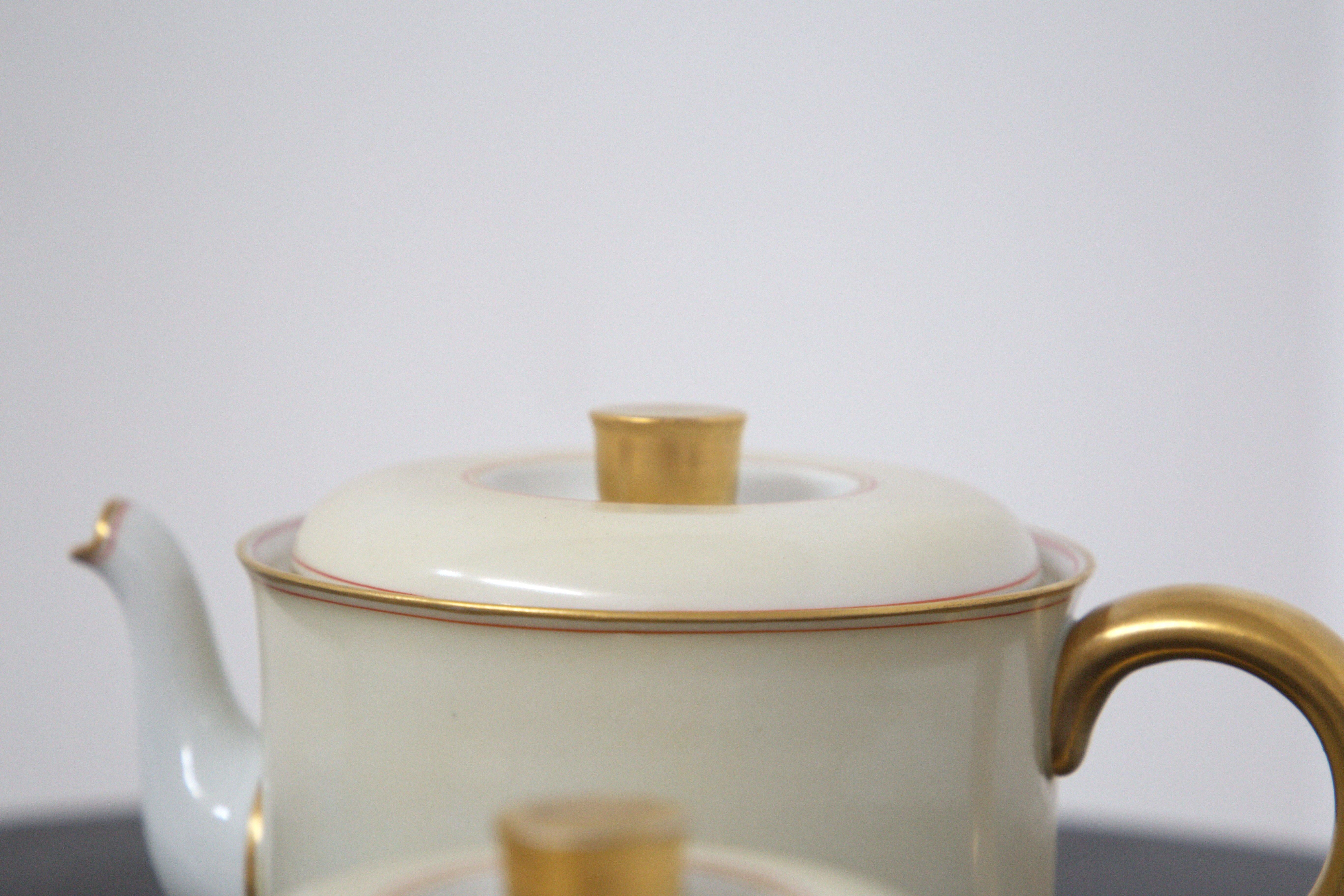 Mid-Century Modern Tea Set in Ceramic and Pure Gold by Gio Ponti for Richard Ginori