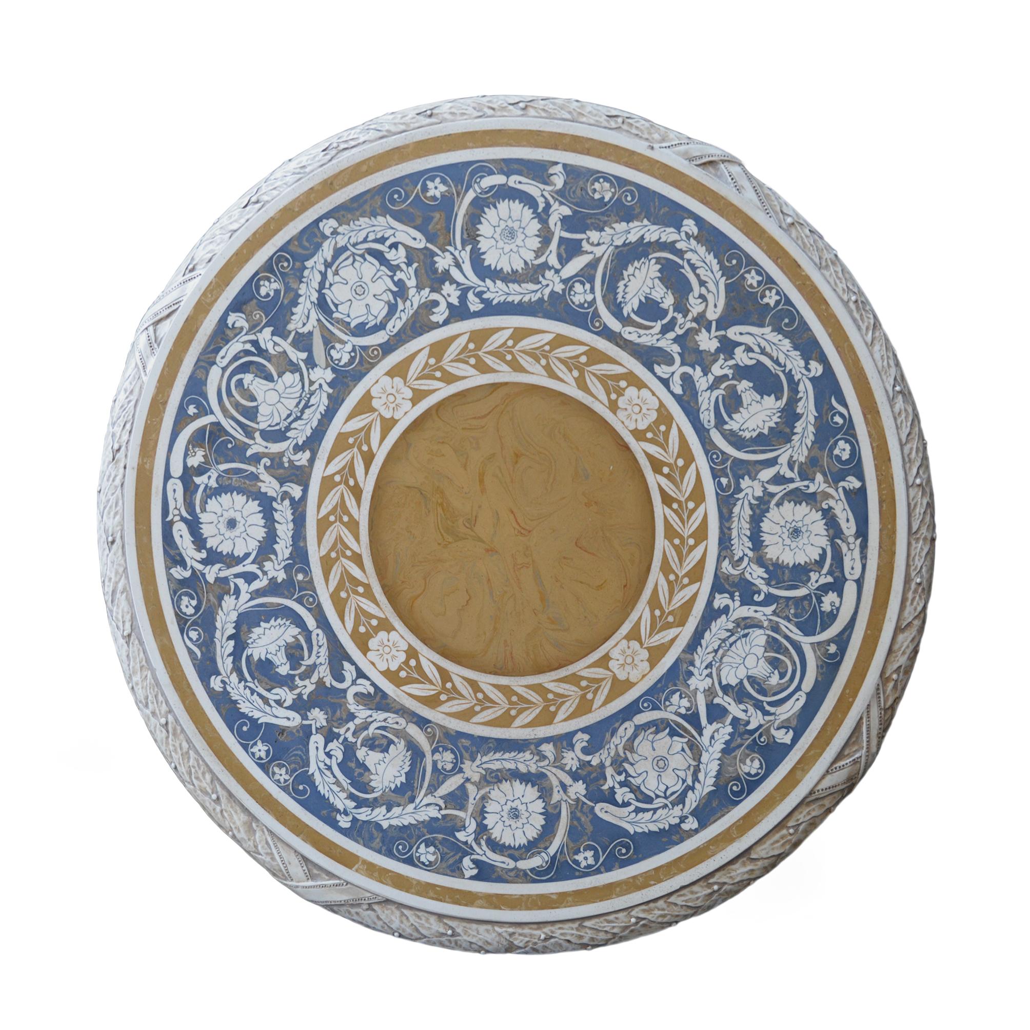Européen Table d'appoint scagliola avec base en fer incrusté, fabriquée à la main en Italie par Cupioli, disponible en vente