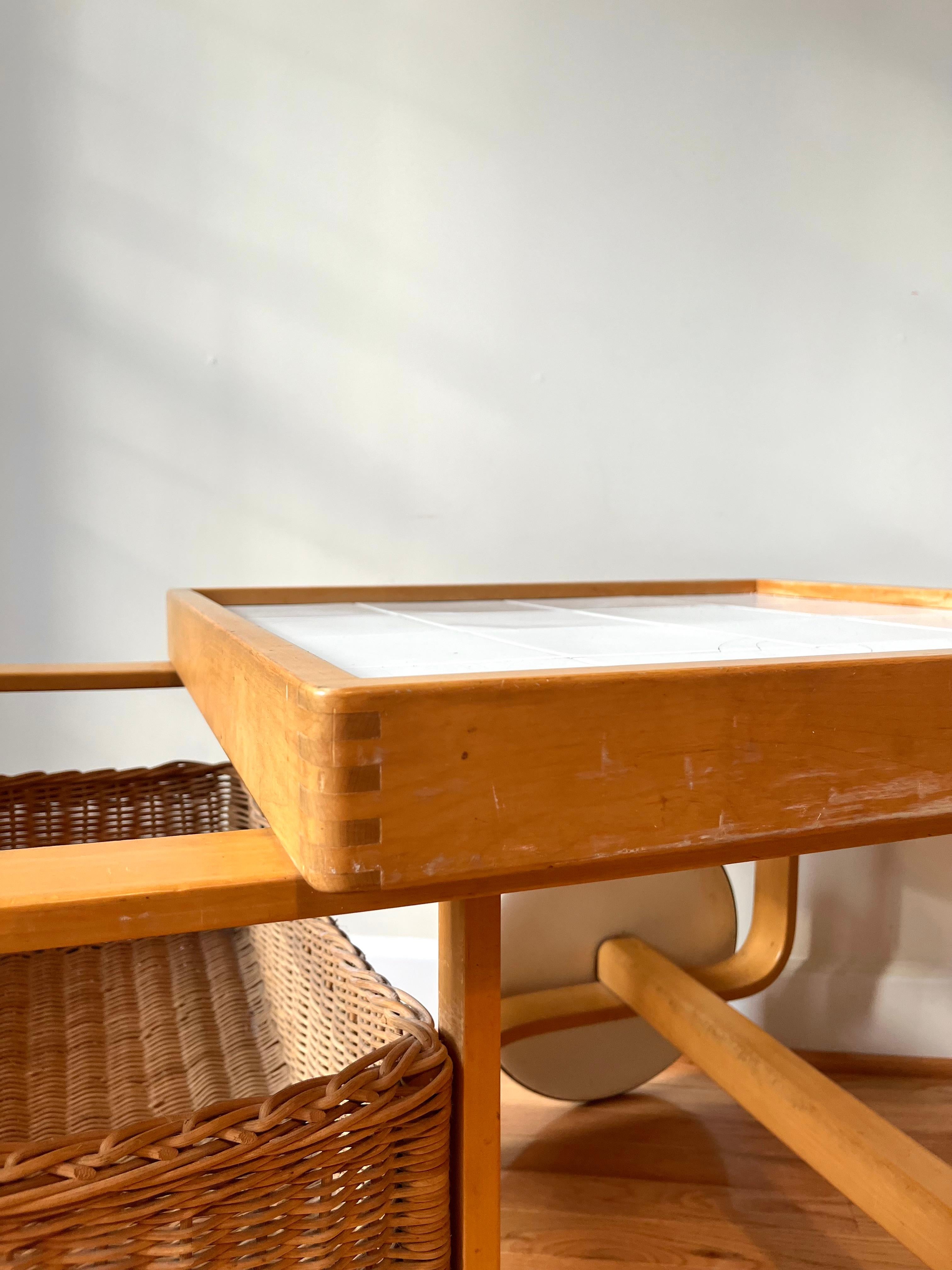 Céramique Chariot à thé 900 par Alvar Aalto+Aalto pour Artek, Modèle No. en vente