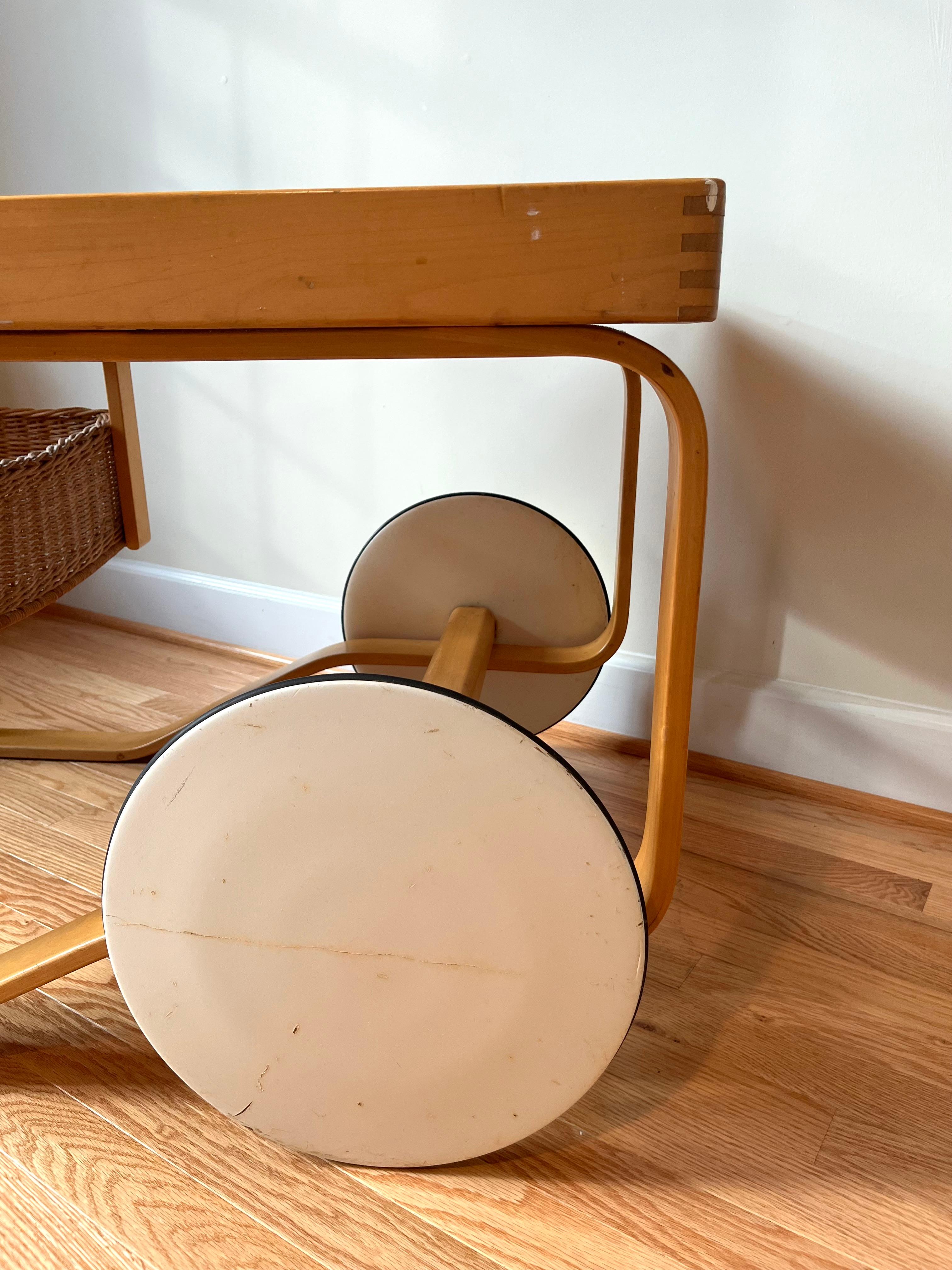 Chariot à thé 900 par Alvar Aalto+Aalto pour Artek, Modèle No. en vente 1