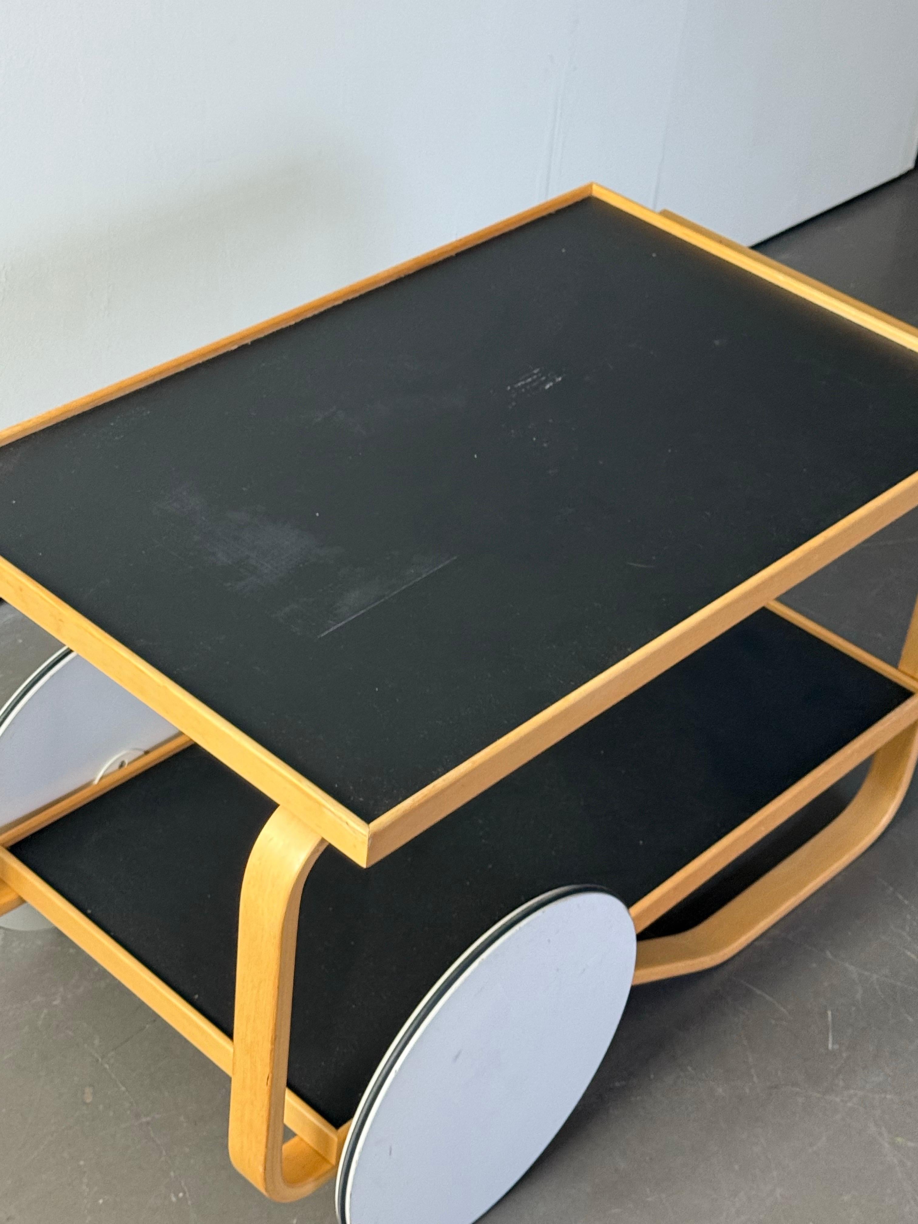 Tea trolley 901, Alvar Aalto for Artek For Sale 3