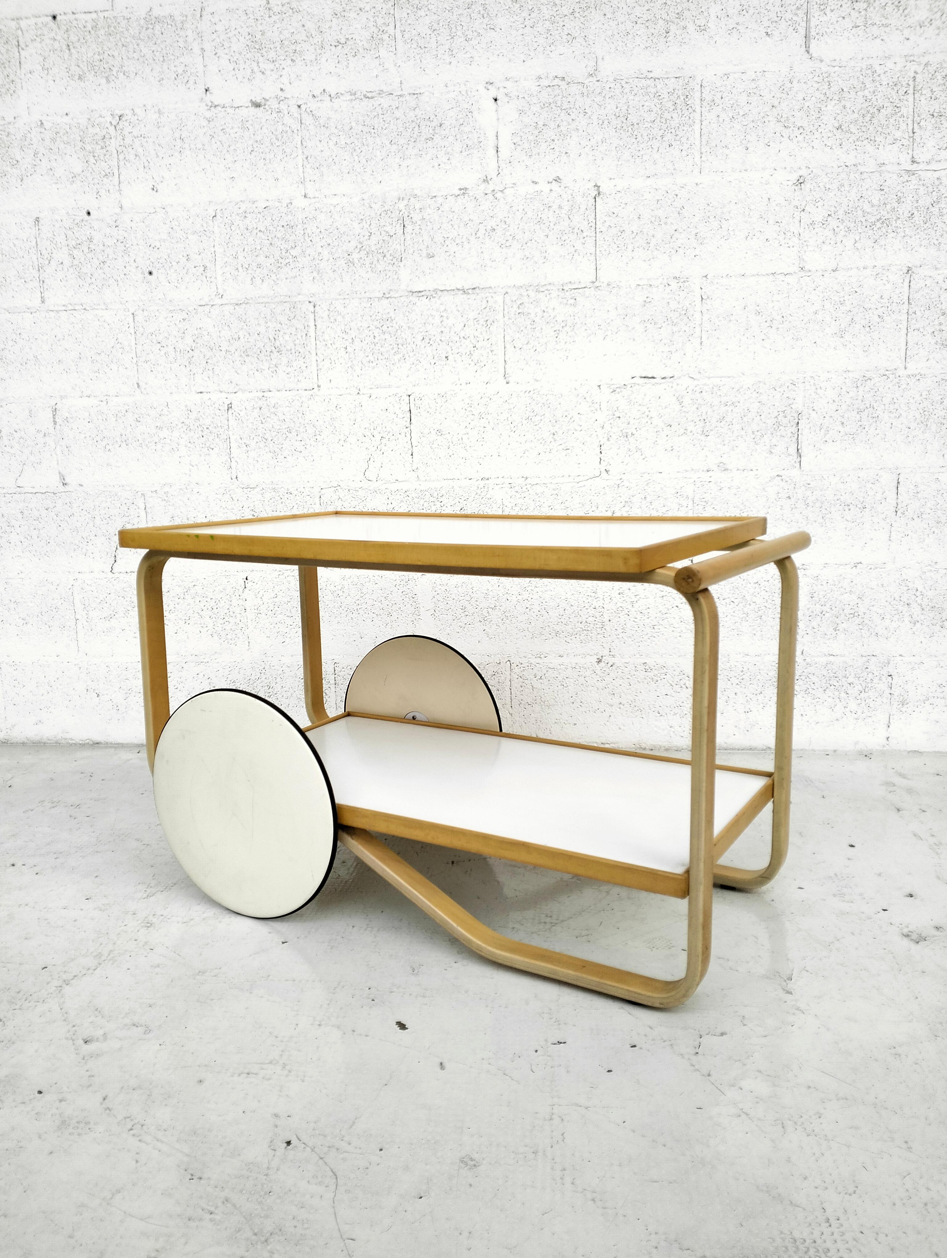 Mid-Century Modern Tea trolley 901 model attributed to Alvar Aalto for Artek 60s