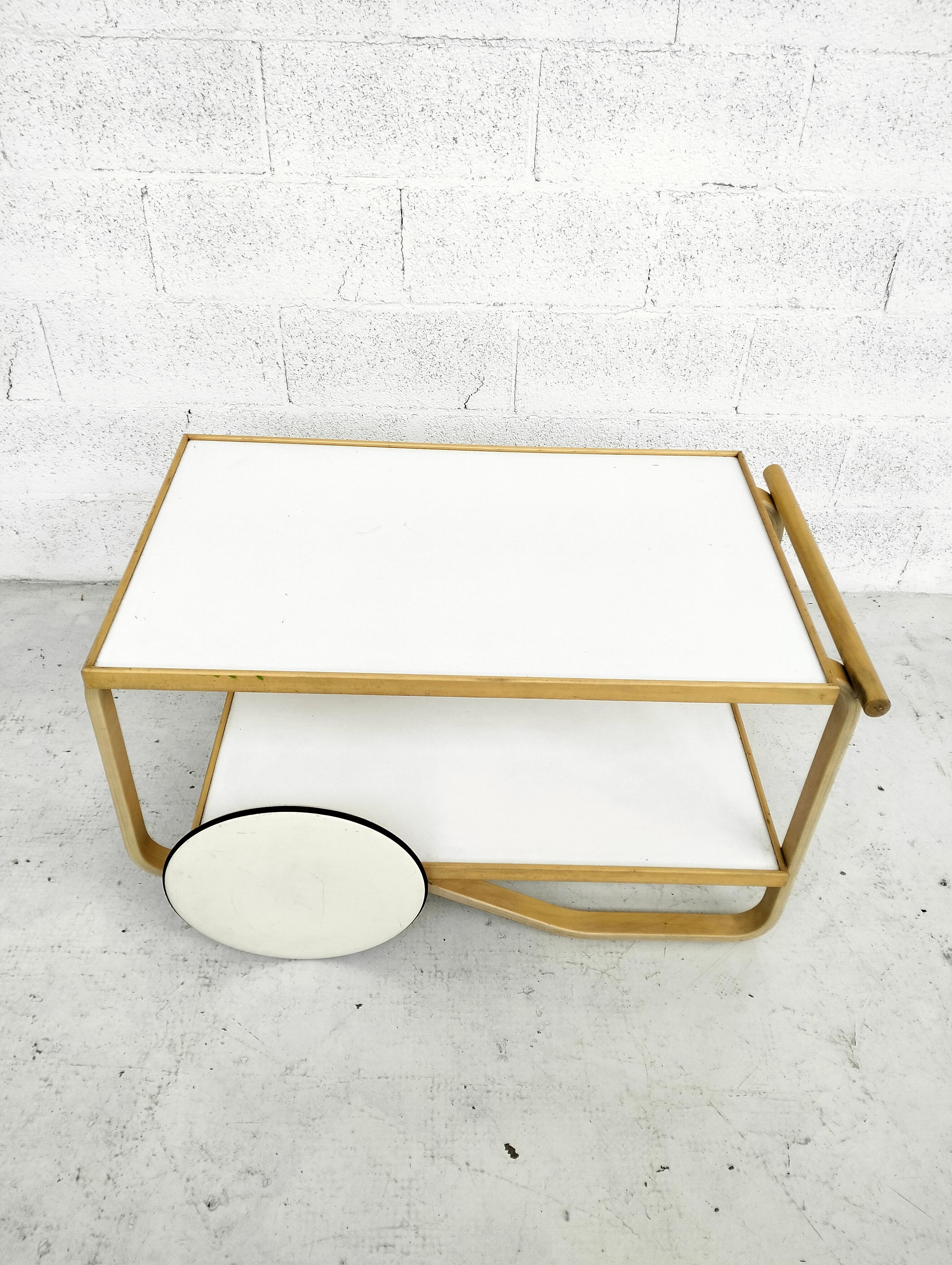 Mid-20th Century Tea trolley 901 model attributed to Alvar Aalto for Artek 60s