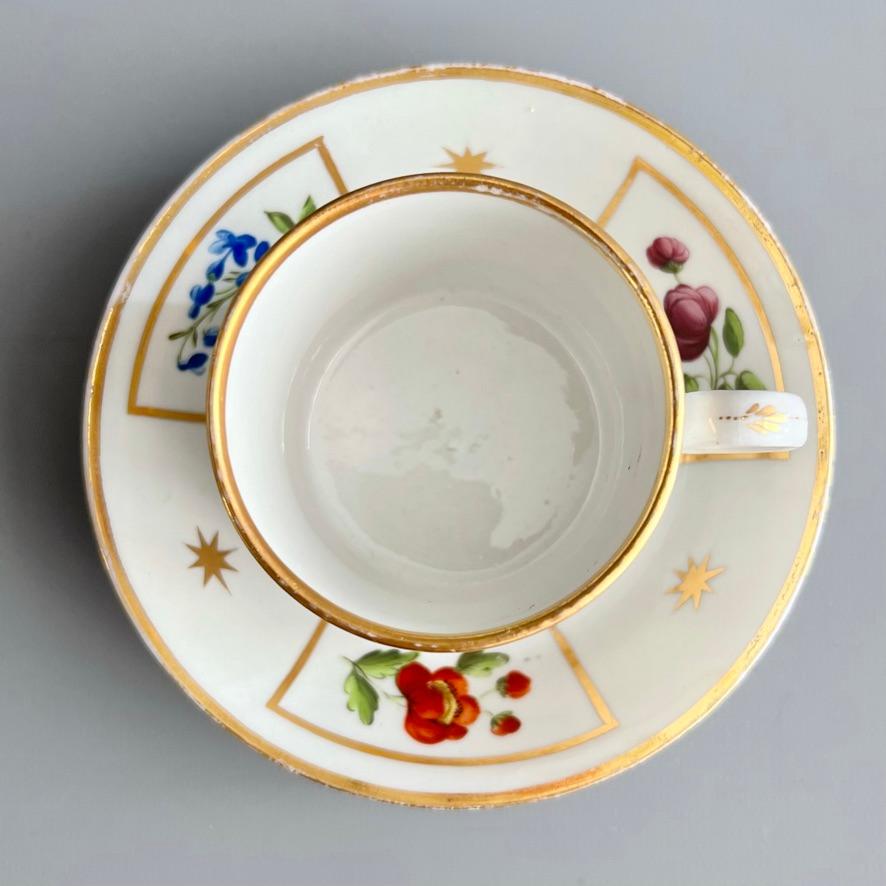 Teacup Trio Coalport John Rose, Flowers in Gilt Squares and Stars, ca 1800 For Sale 9