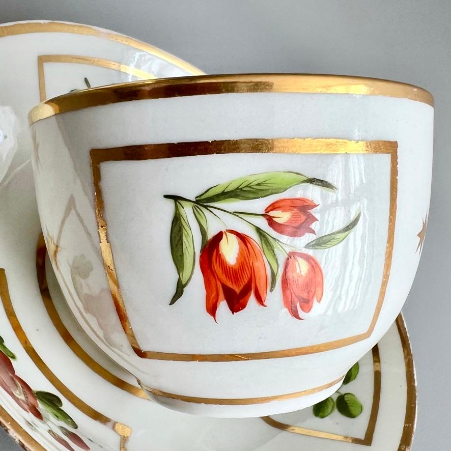 Porcelain Teacup Trio Coalport John Rose, Flowers in Gilt Squares and Stars, ca 1800 For Sale